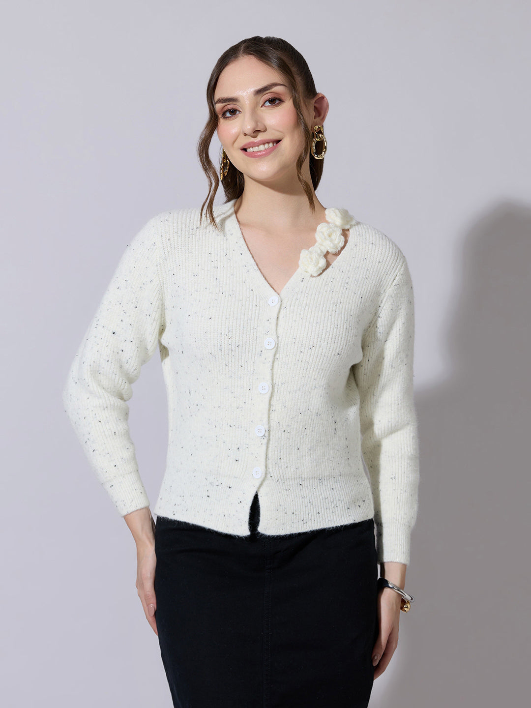 Women's Ribbed Off White V-Neck Embellished Knitted Top