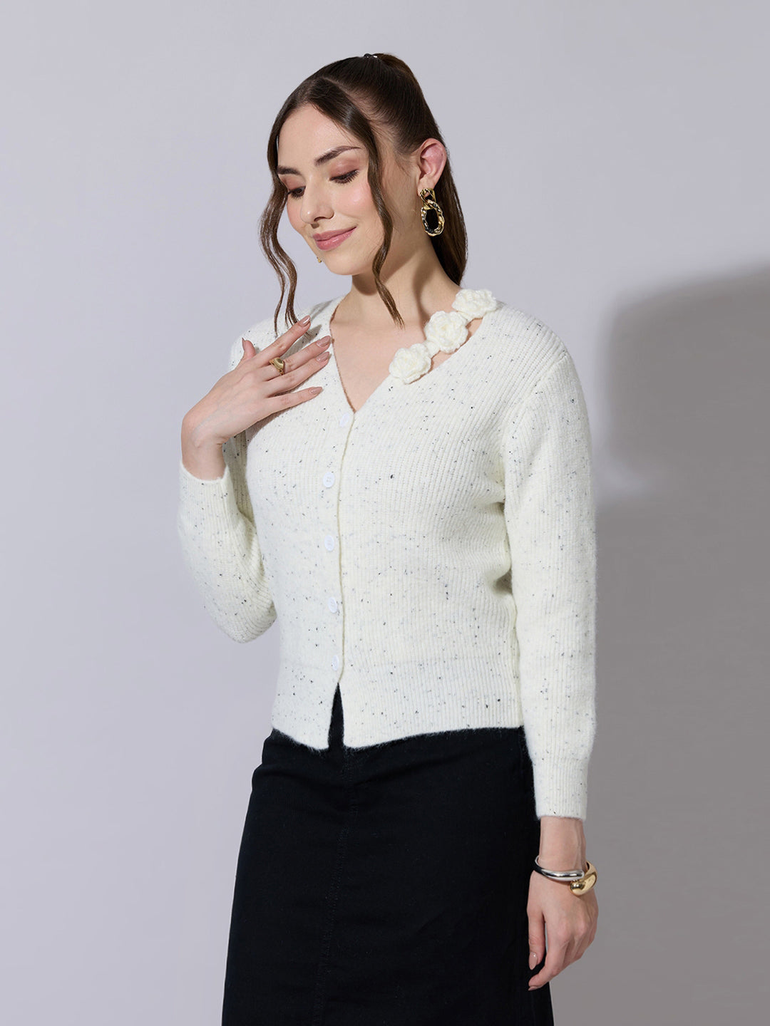 Women's Ribbed Off White V-Neck Embellished Knitted Top