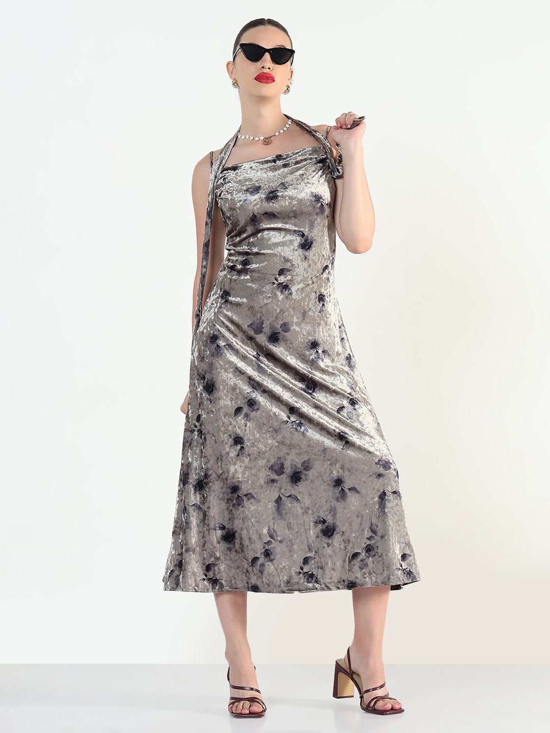 Women's Sleeveless Grey Velvet Midi Cami Dress