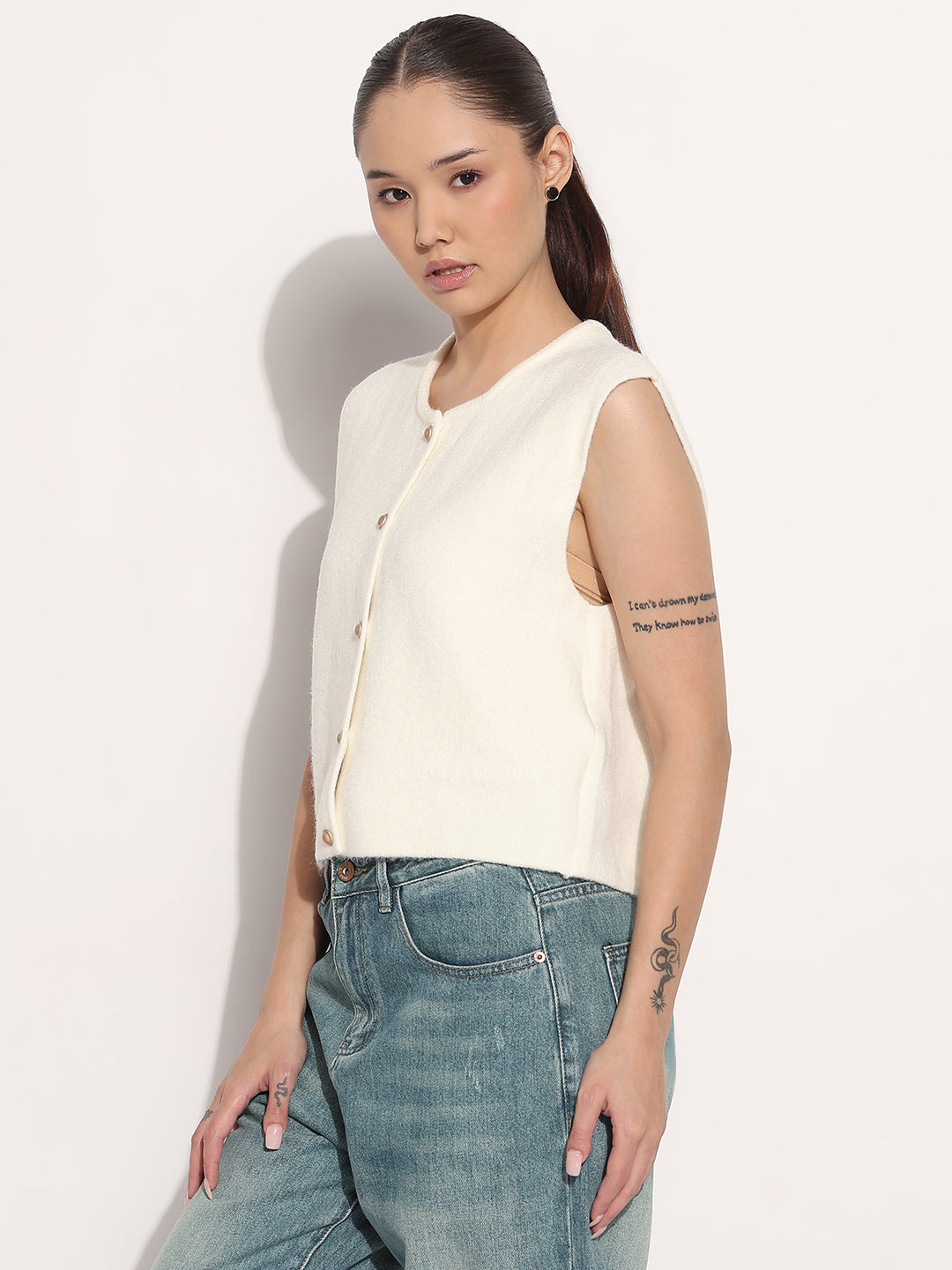 Women's Ribbed Off White Round Neck Sleeveless Knitted Top