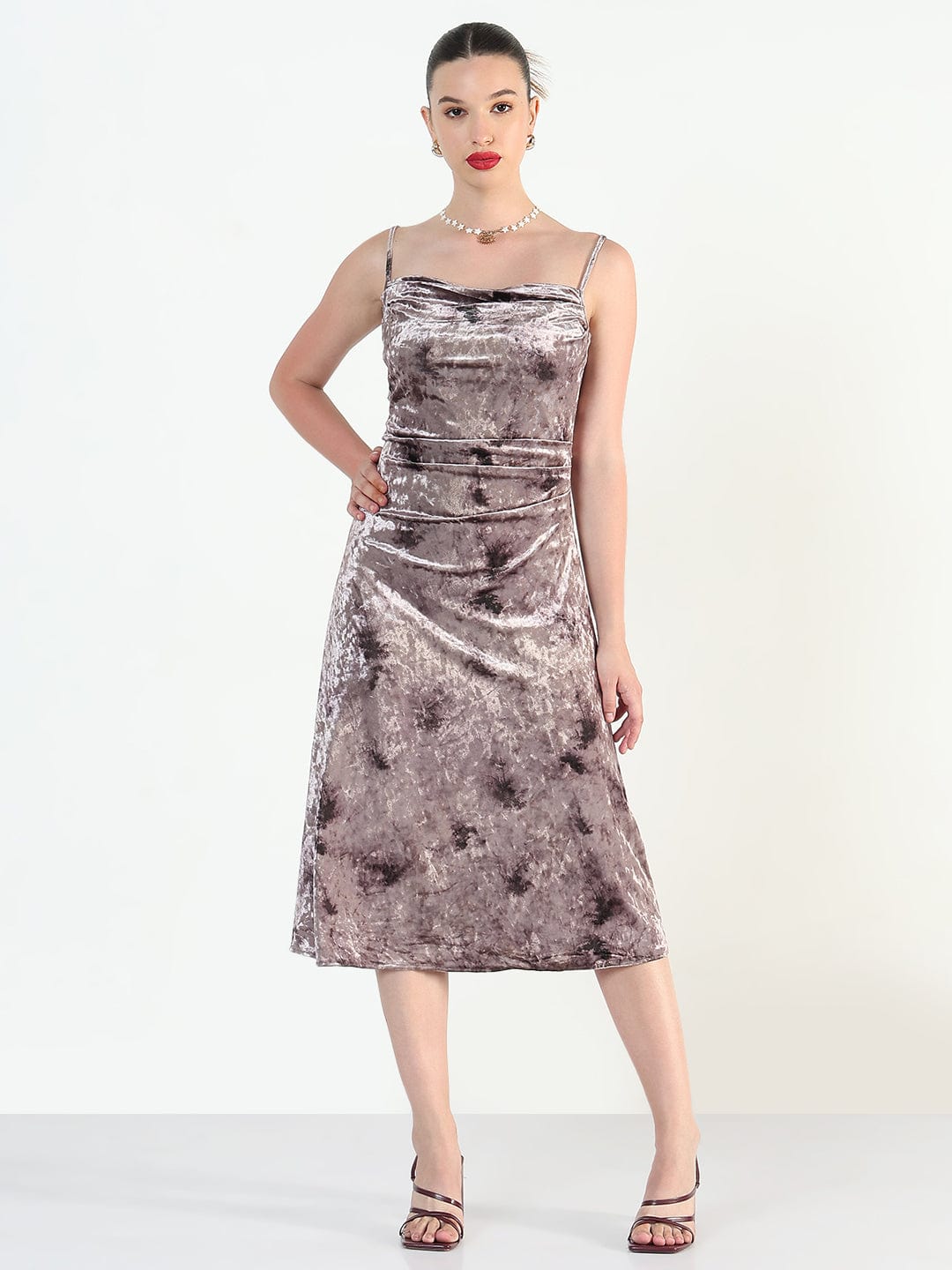 Women's Sleeveless Mauve Velvet Midi Cami Dress