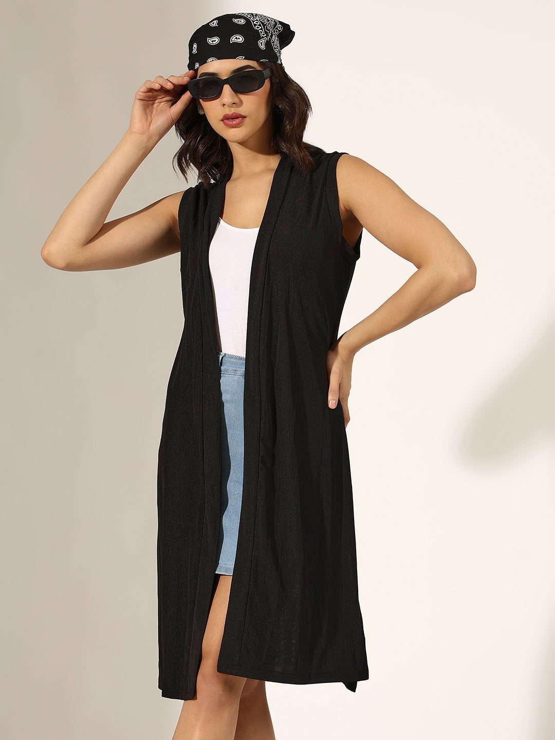 Women's Black Sleeveless Longline Shrug