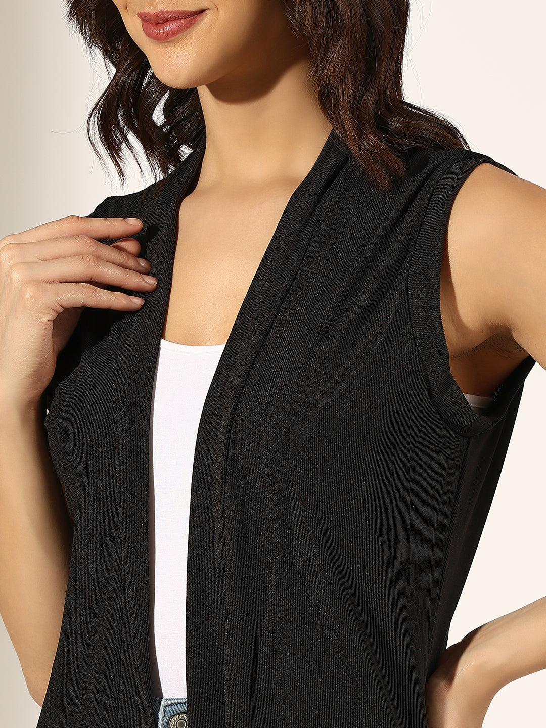 Women's Black Sleeveless Longline Shrug