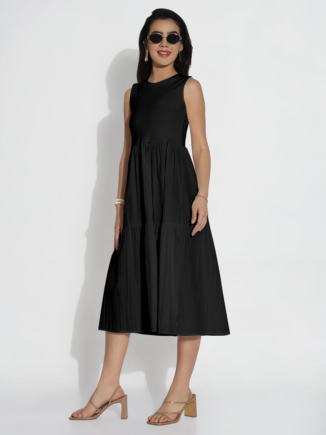 Women's Black Sleeveless Flared Midi Dress with Gathered Detail