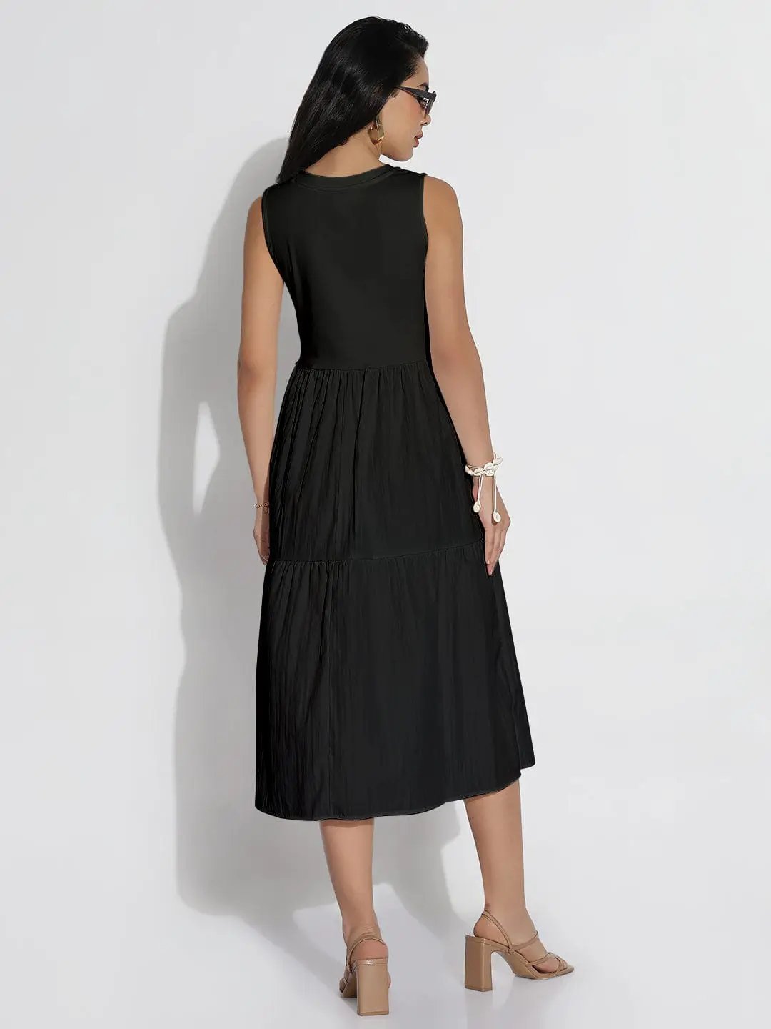 Women's Black Sleeveless Flared Midi Dress with Gathered Detail - from SHOWOFFFF