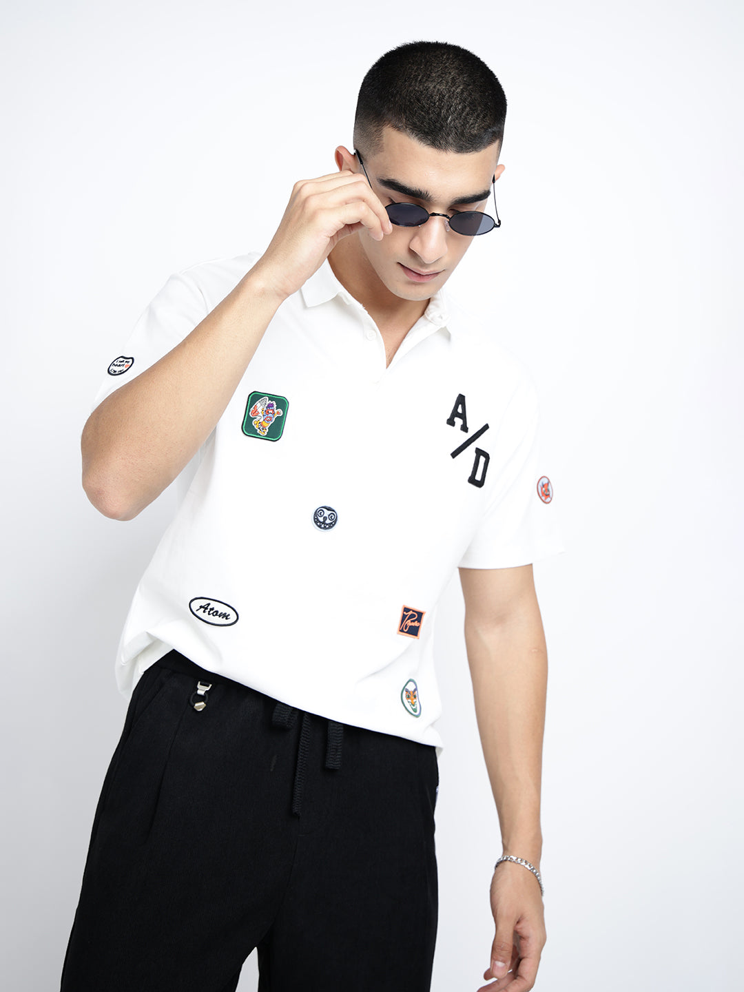 Mne's White Polo Collar T-Shirt with Embroidered Patchwork Design