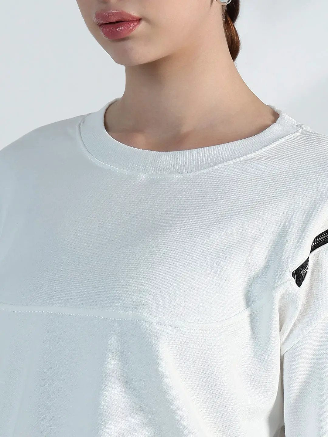 Women's White Oversized Sweatshirt with Shoulder Zips - Uncategorized from SHOWOFFFF