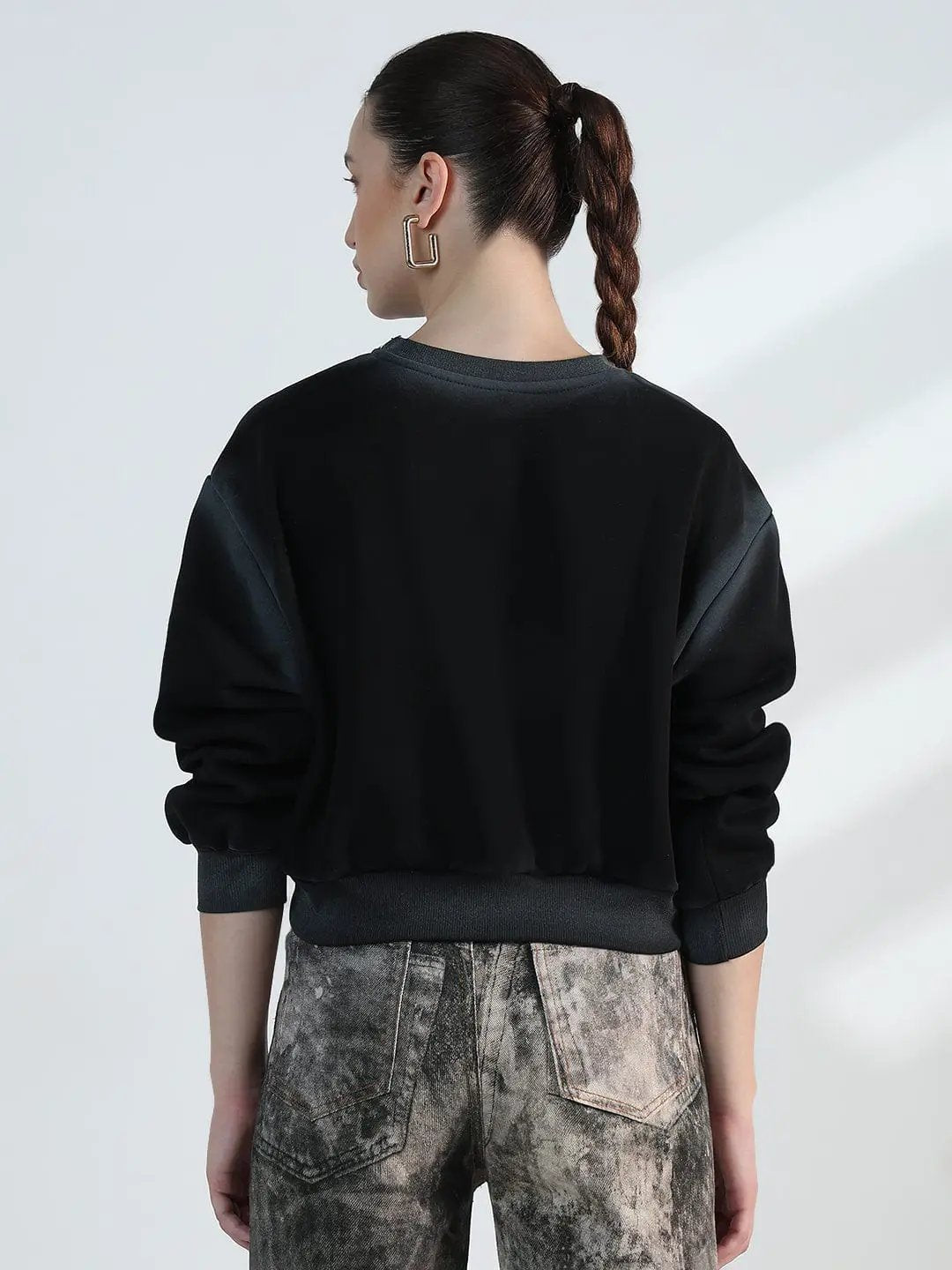 Women's Black Round neck Oversized Sweatshirt - Uncategorized from SHOWOFFFF
