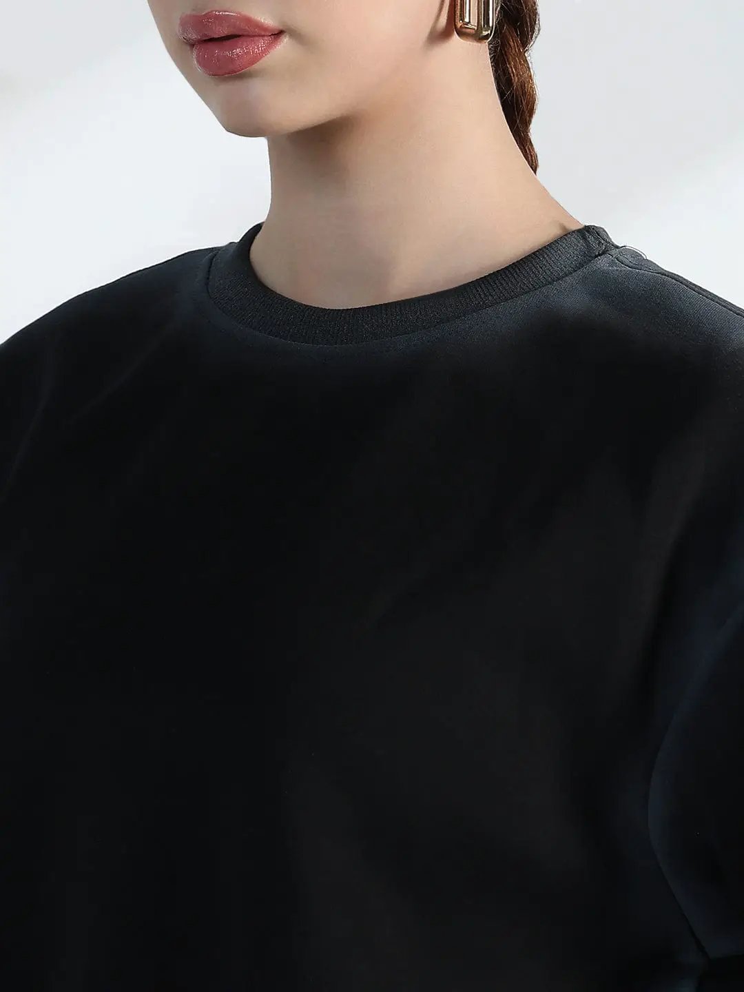 Women's Black Round neck Oversized Sweatshirt - Uncategorized from SHOWOFFFF