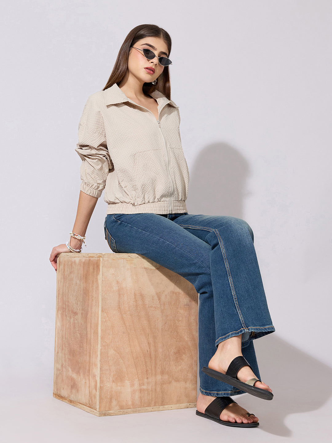 Women's Textured Beige Zip-Up Jacket with Shirt Collar