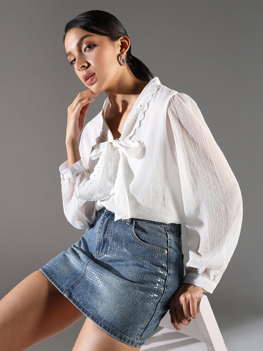 Women White Solid Top