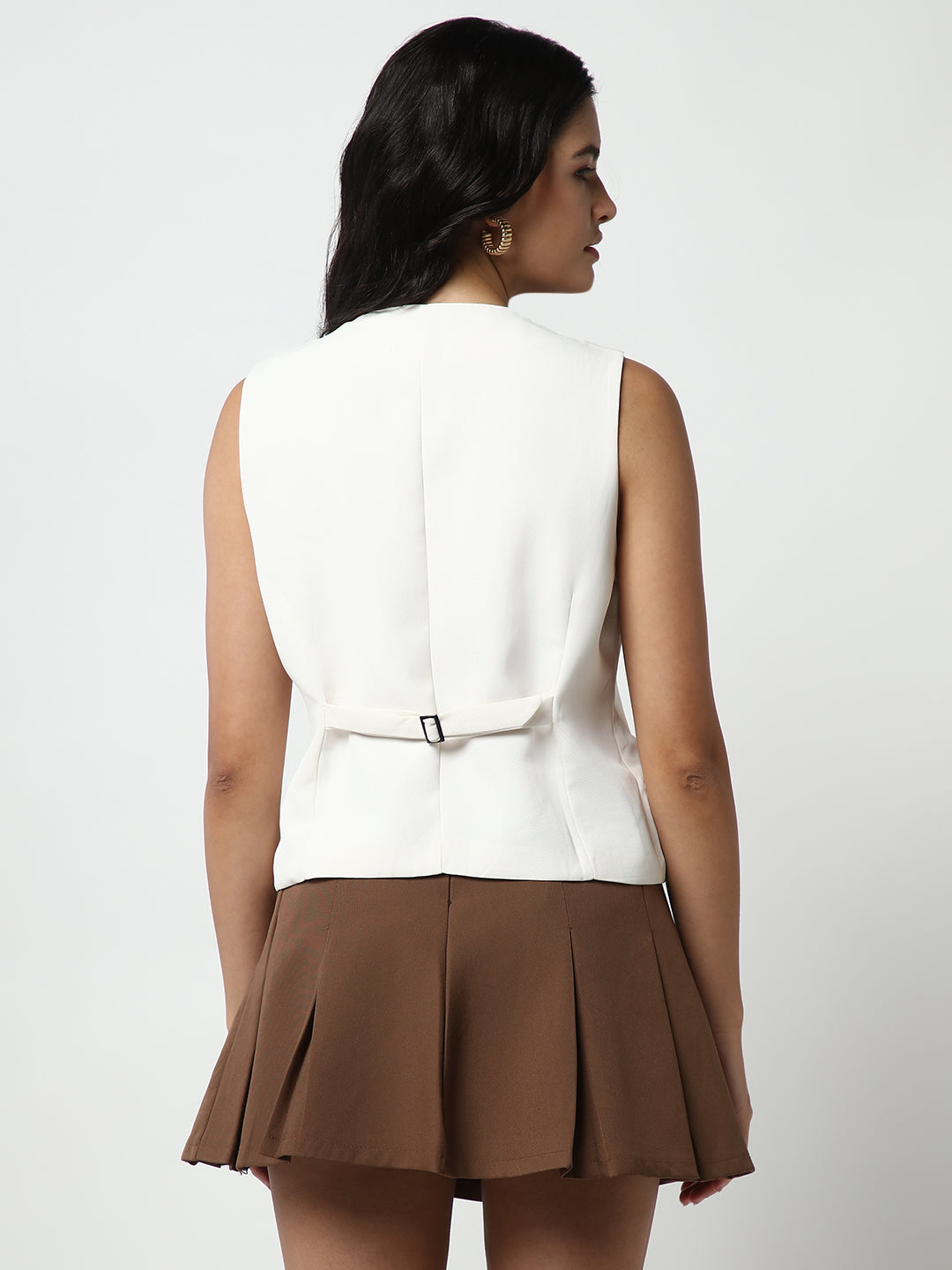 Women's Off White V-Neck Sleeveless Top