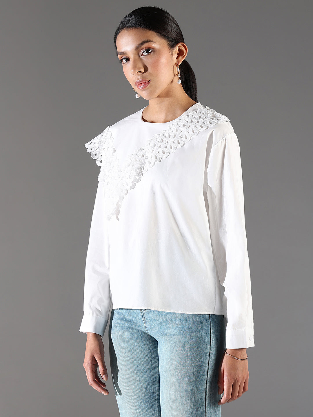 Women White Solid Top