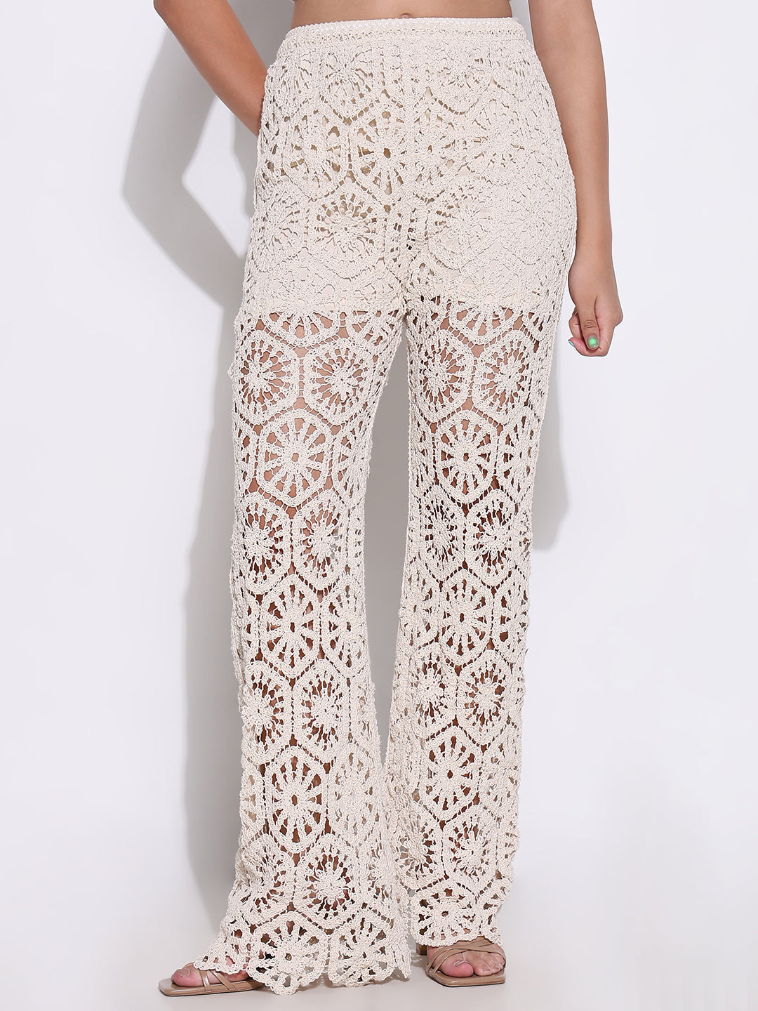 Women Solid Cream Crochet Trouser