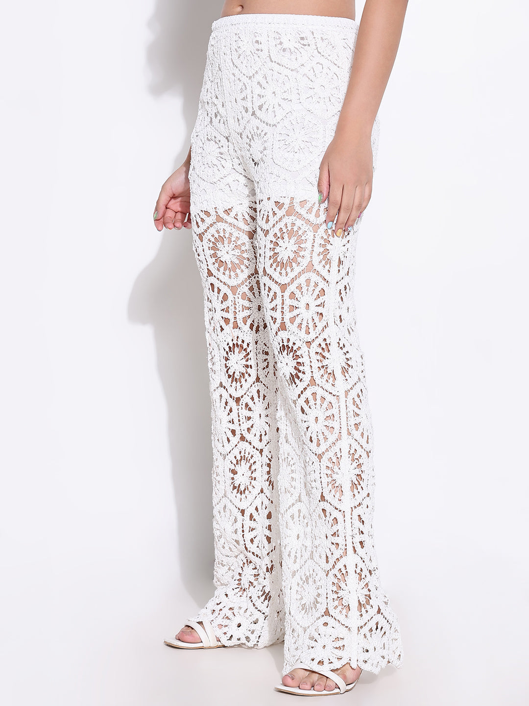 Women Solid White Crochet Trouser