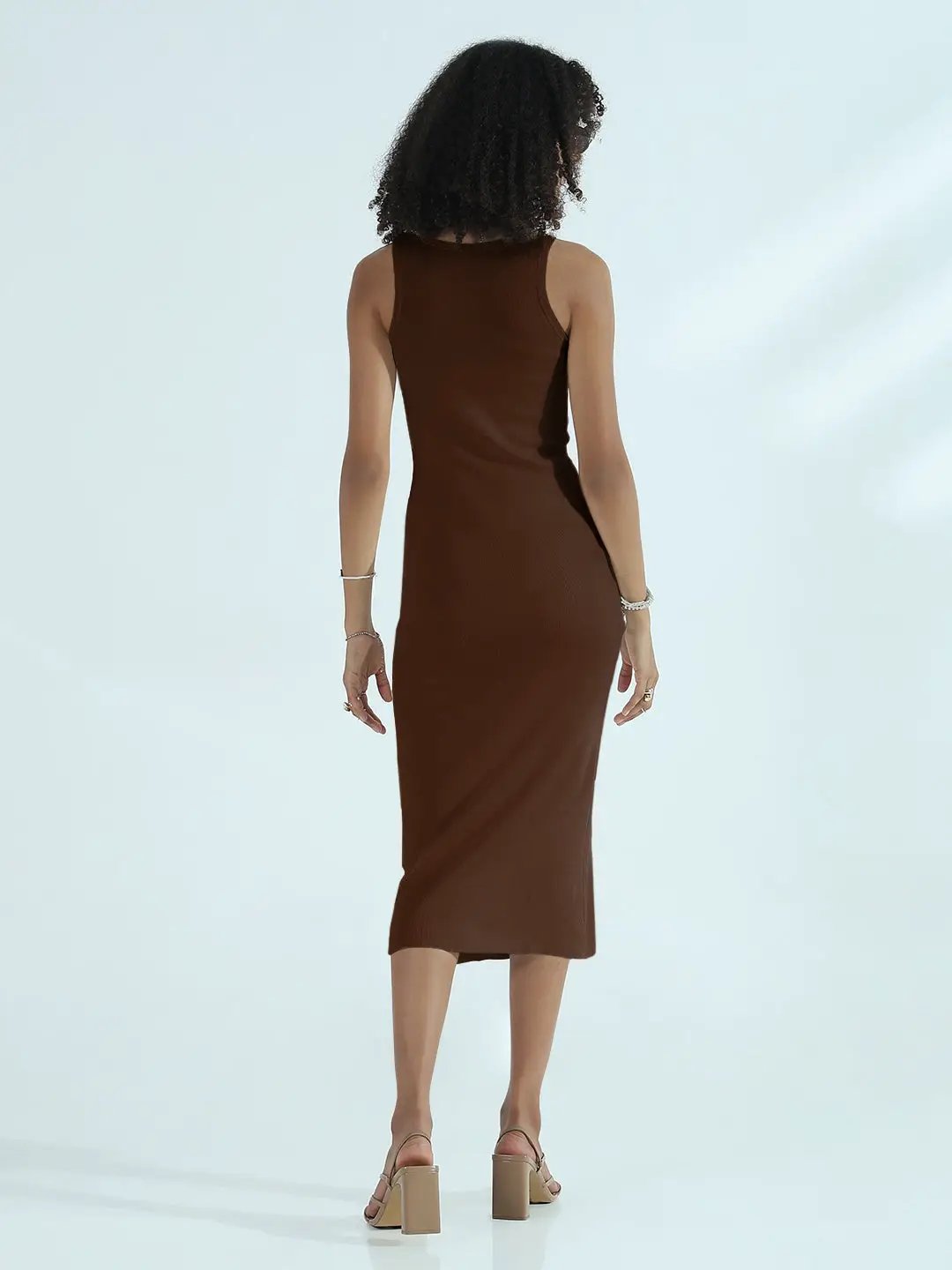Women's Ribbed Brown Round Neck Bodycon Sleeveless Midi Dress - Uncategorized from SHOWOFFFF