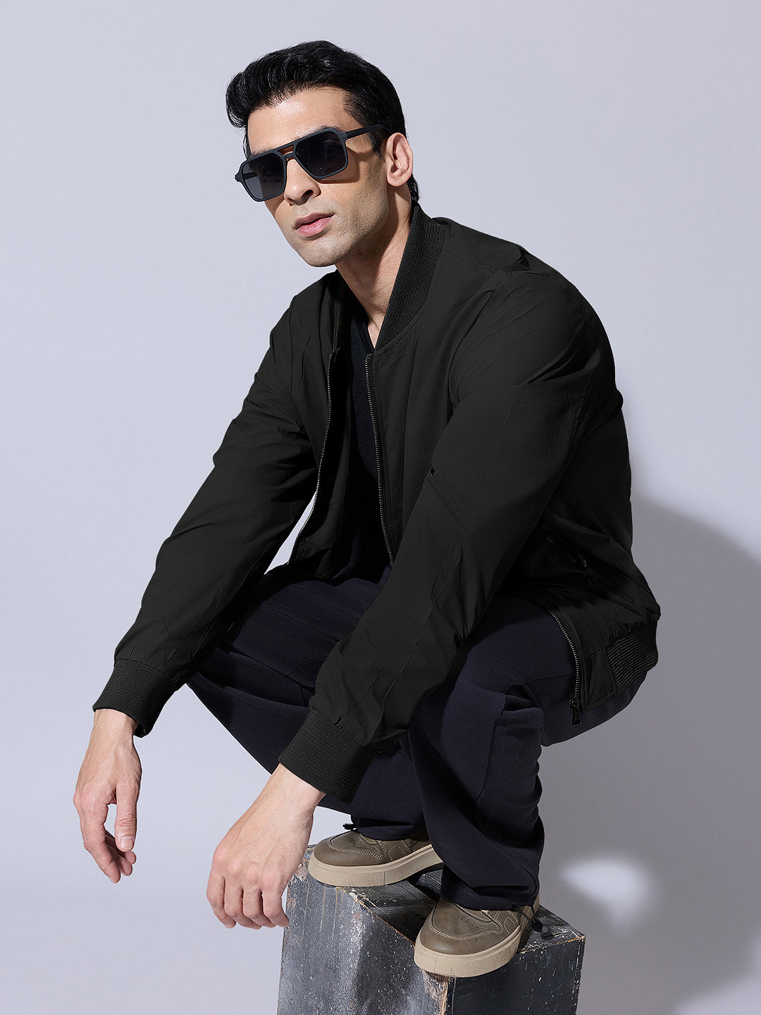 Men's Black Lightweight Zip-up Jacket