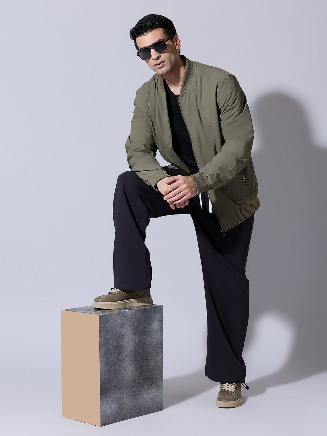 Men's Olive Lightweight Zip-up Jacket