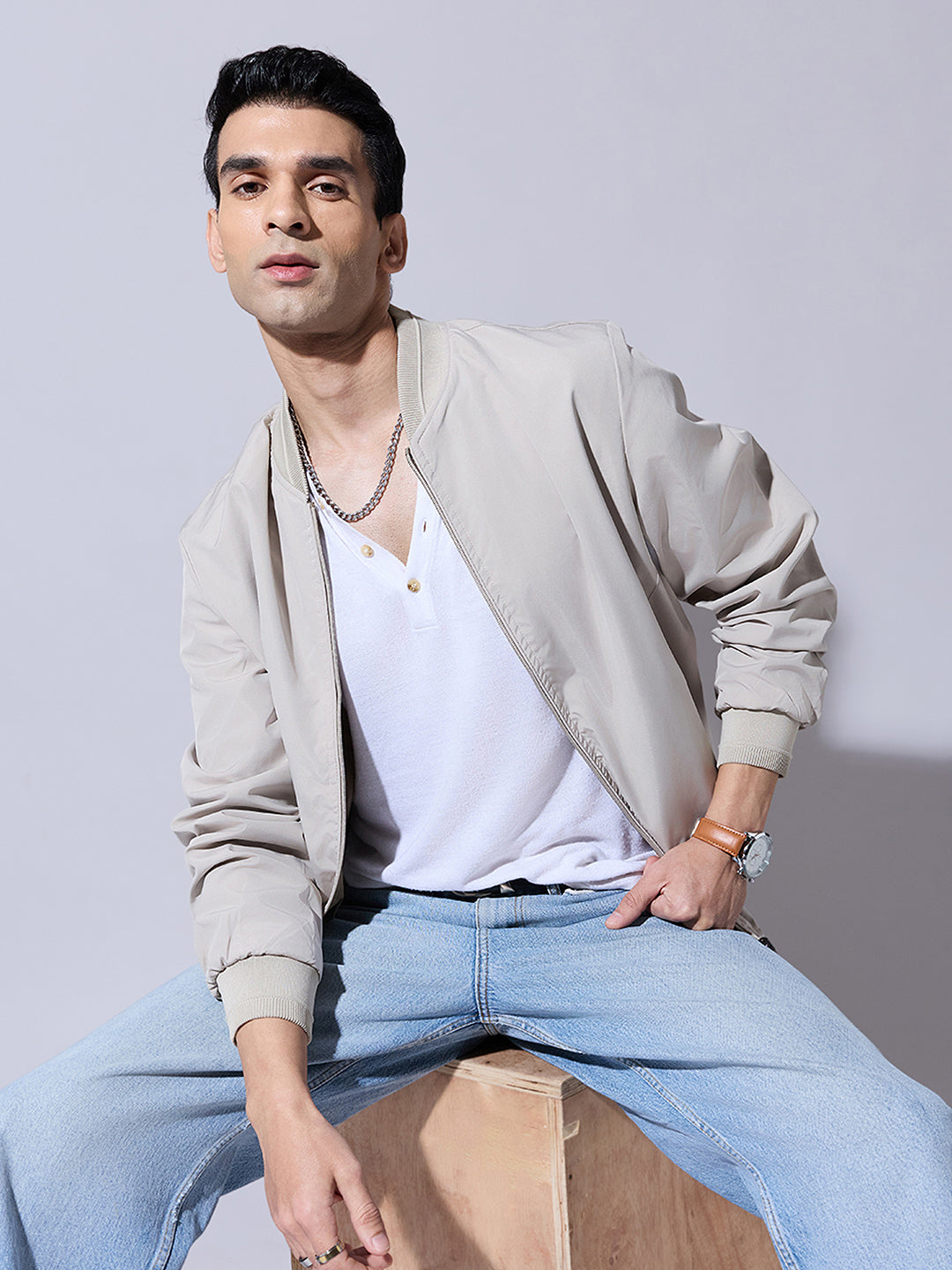 Men's Cream Zip-Up Jacket with Ribbed Hem