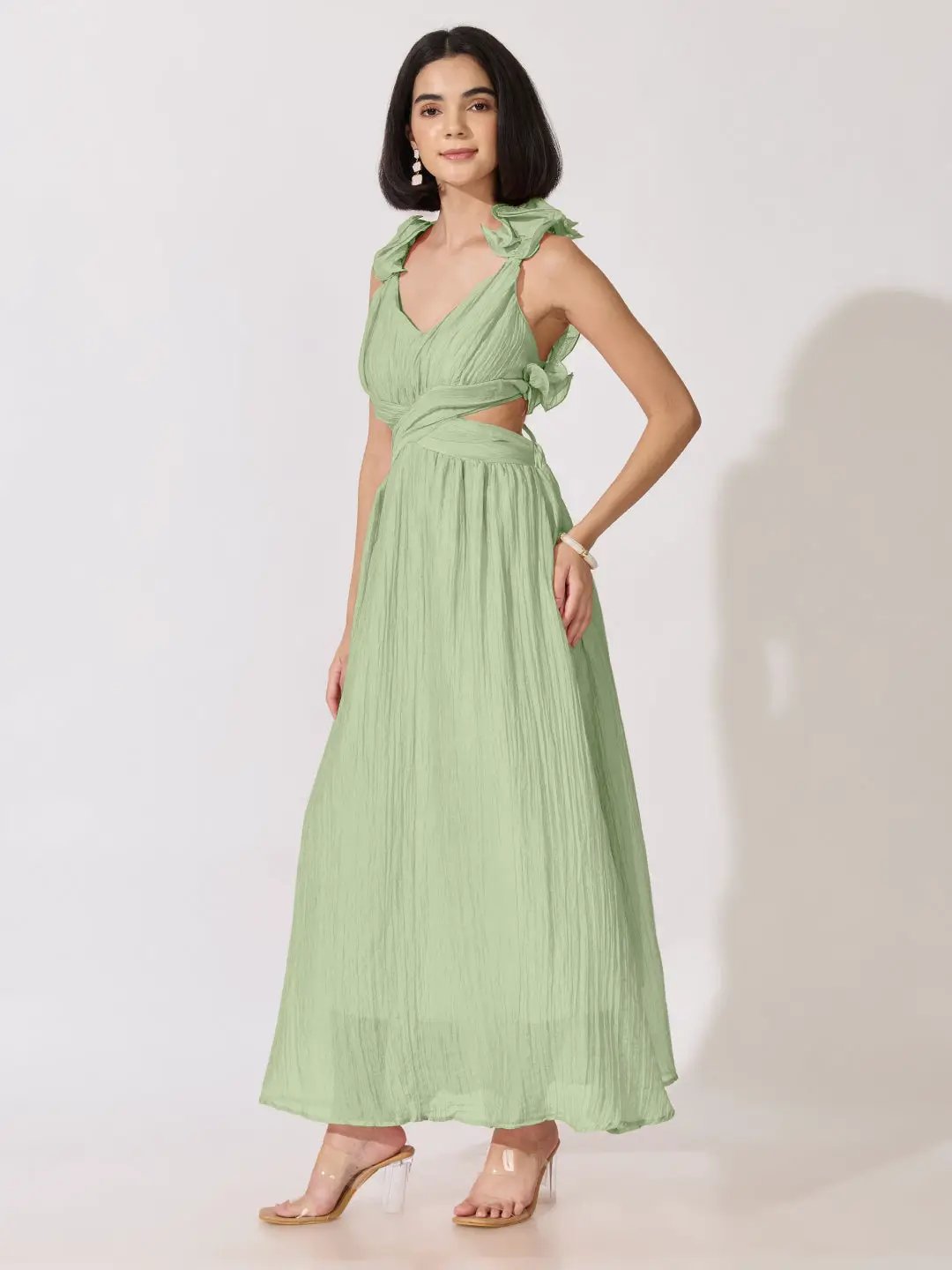 Women's Green Cut-Out Waist Maxi Dress with Ruffled Backless Detail - from SHOWOFFFF
