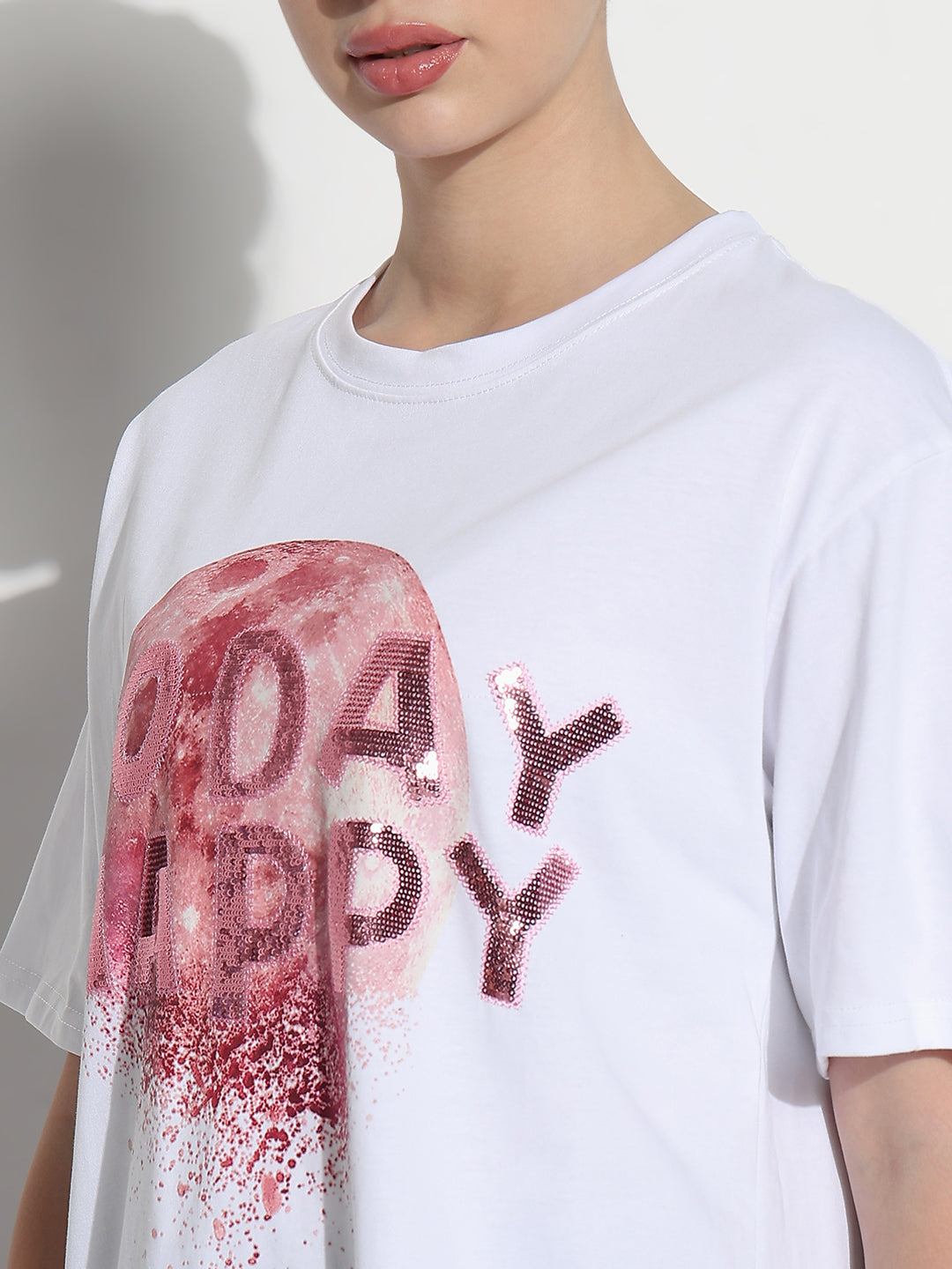 Women's Embellished Typography White Relaxed Fit T-Shirt