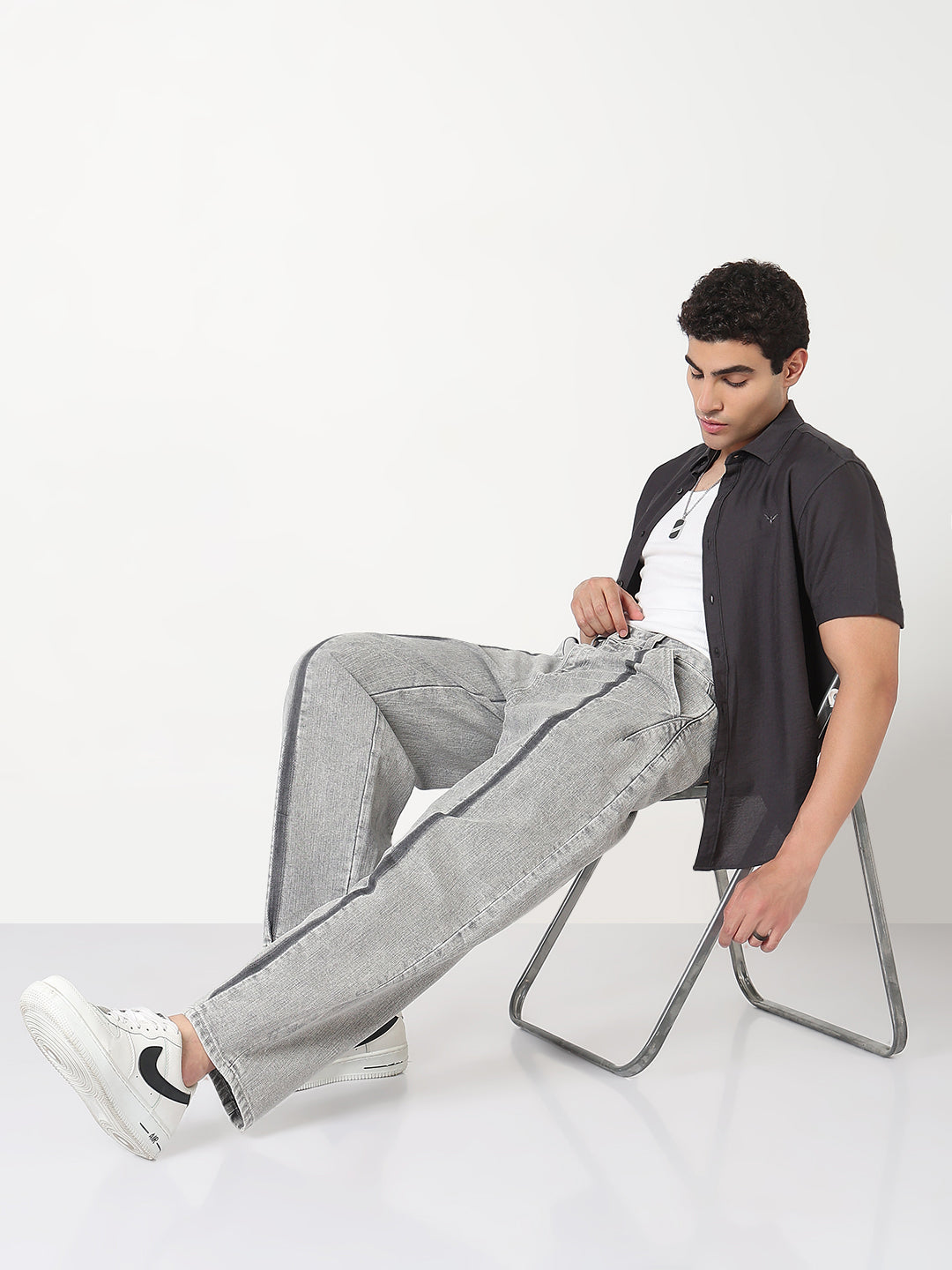 Men's Grey Washed Straight Fit Jeans