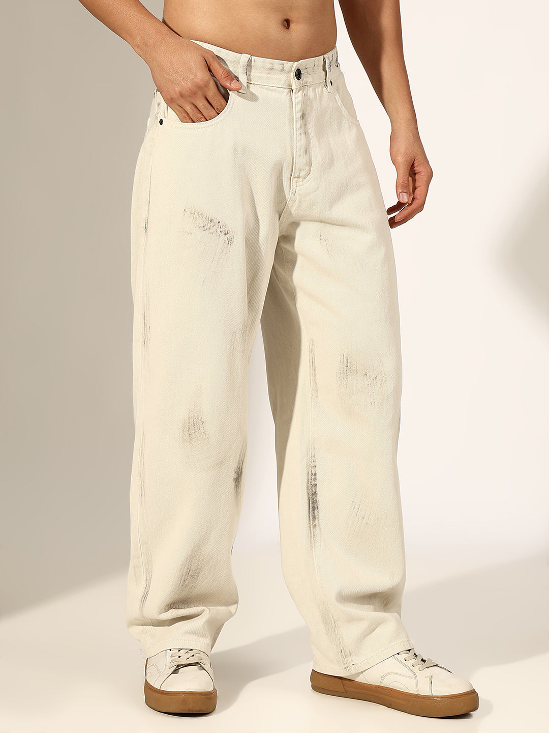 Men's Off-White Mid-Rise Relaxed Fit Jeans