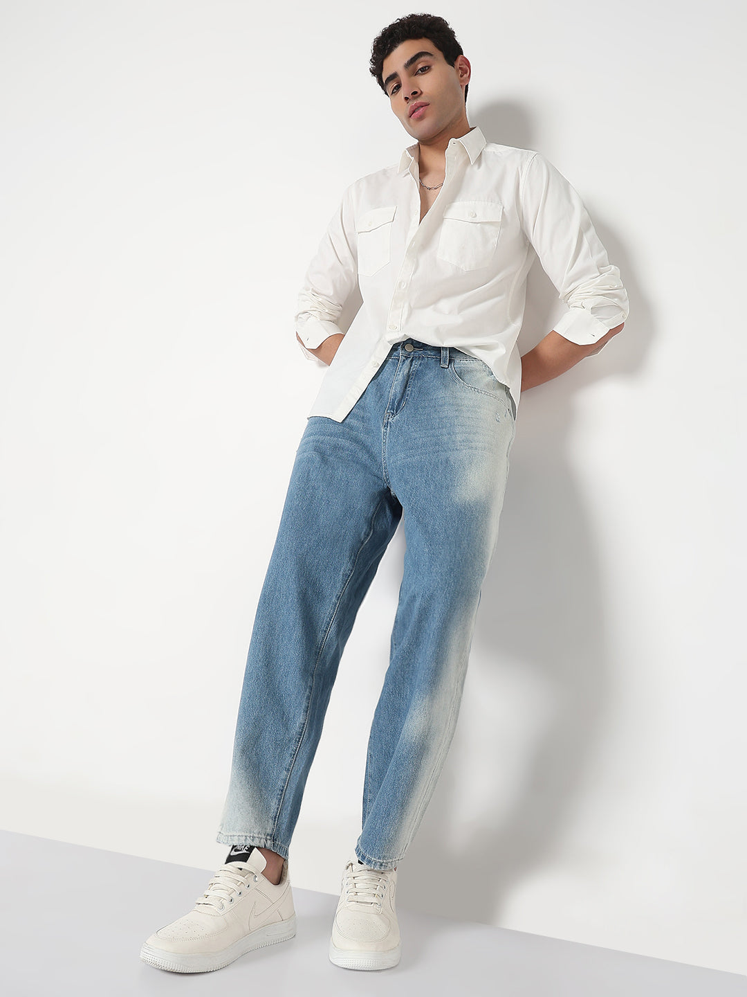 Men's Blue Washed Tapered Fit Distressed Jeans