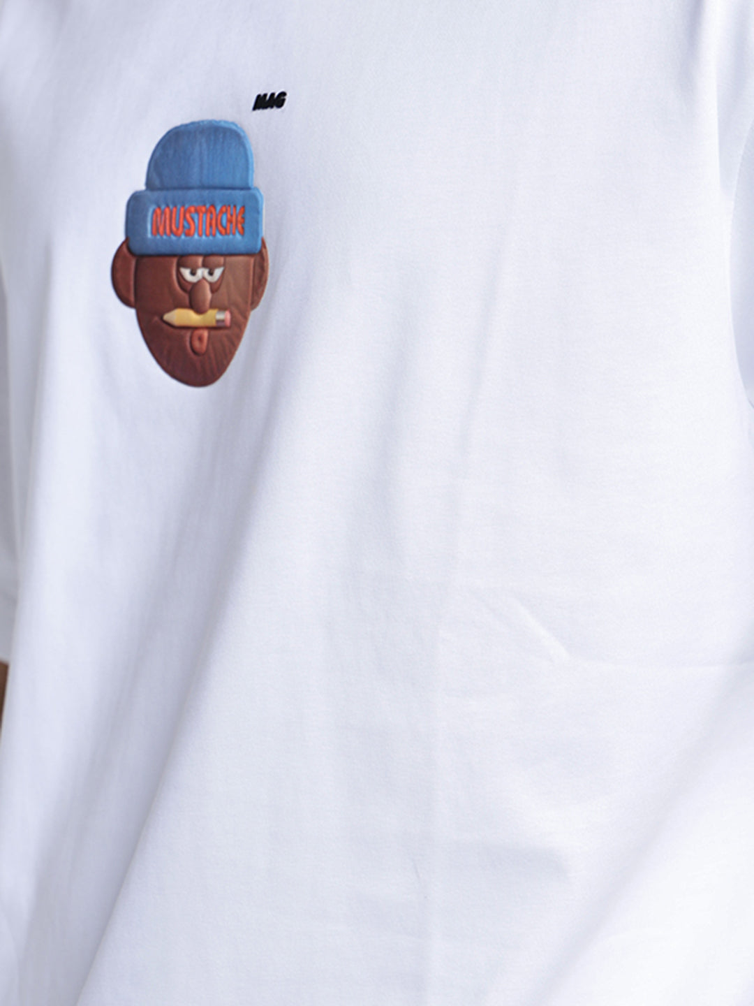 Men's Graphic Print White Short Sleeves Round Neck Relaxed Fit T-Shirt