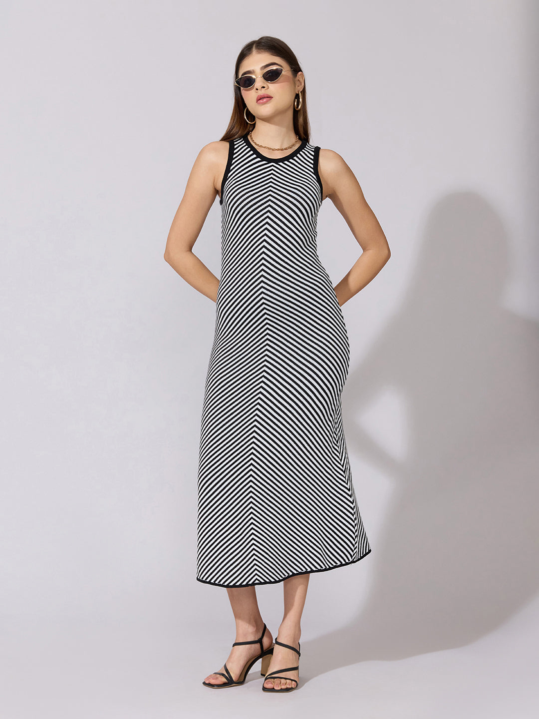 Women's Chevron Striped Black Midi Dress