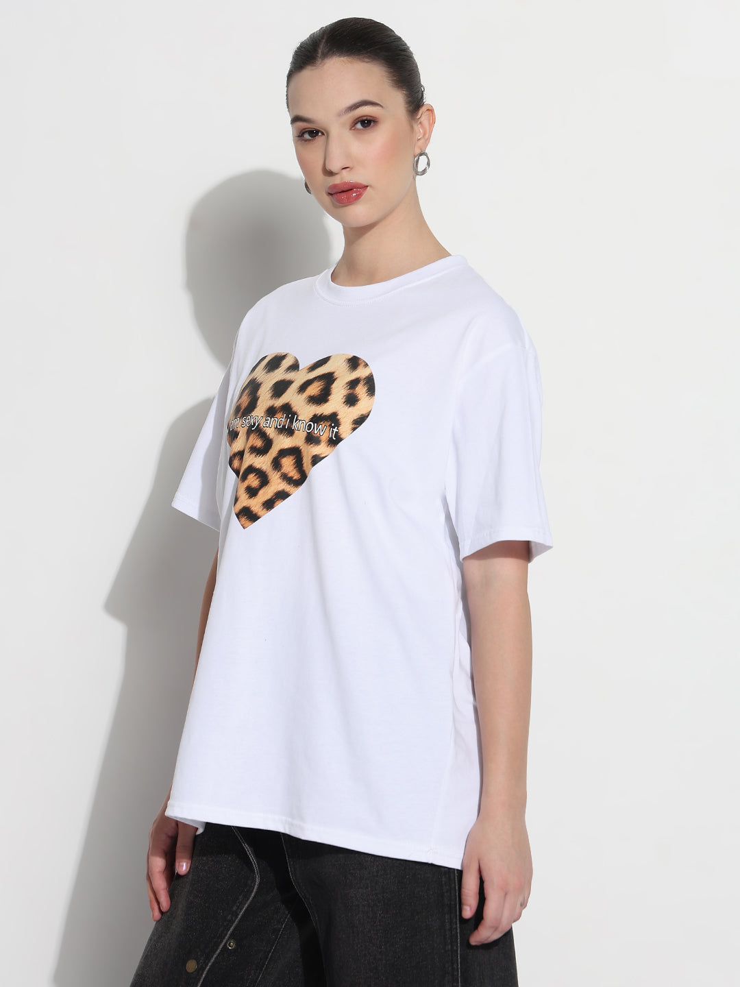Women's Graphic Heart Print White Relaxed Fit T-Shirt