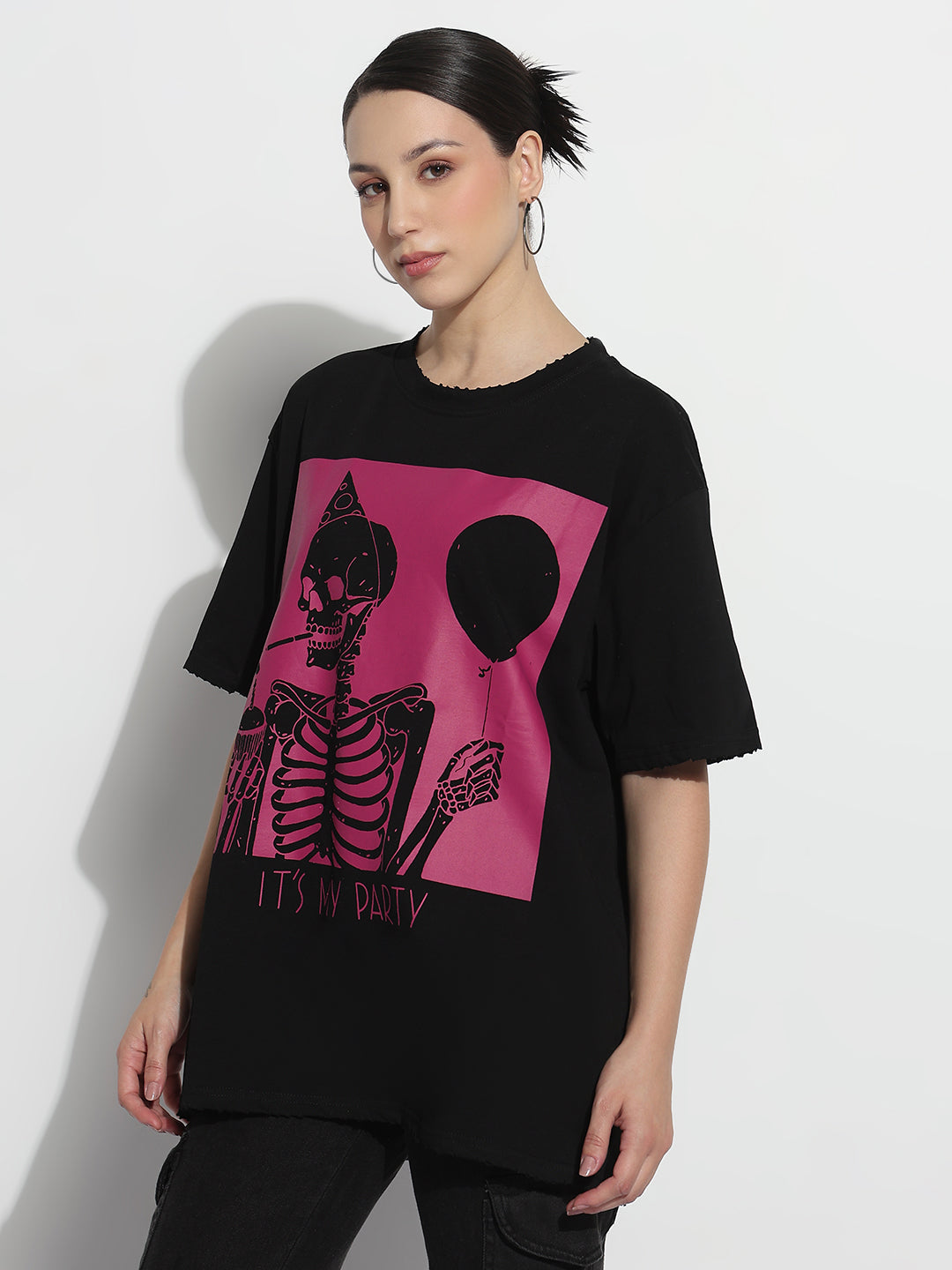 Women's Graphic Print Black Relaxed Fit T-Shirt