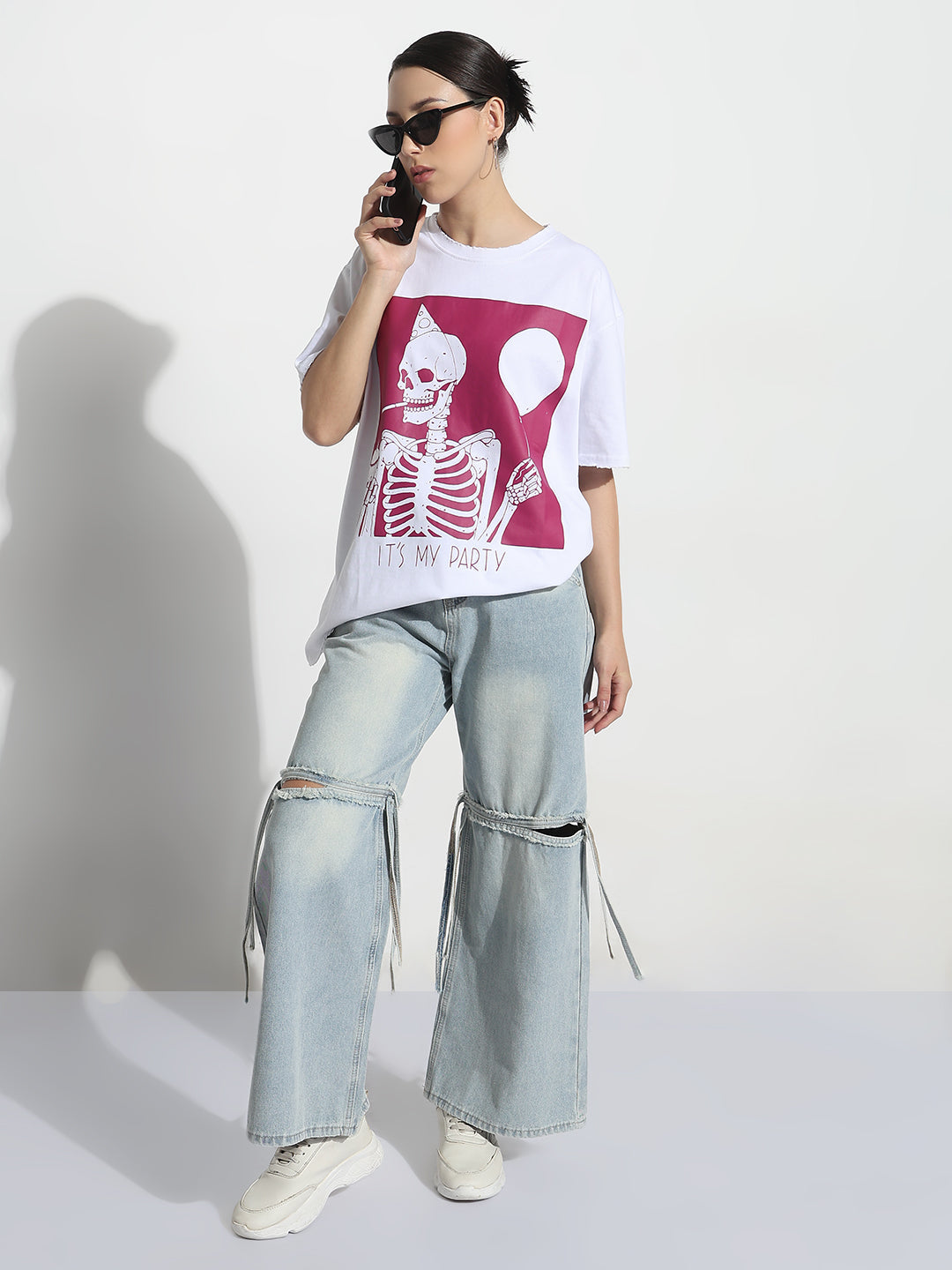 Women's Graphic Print White Relaxed Fit T-Shirt