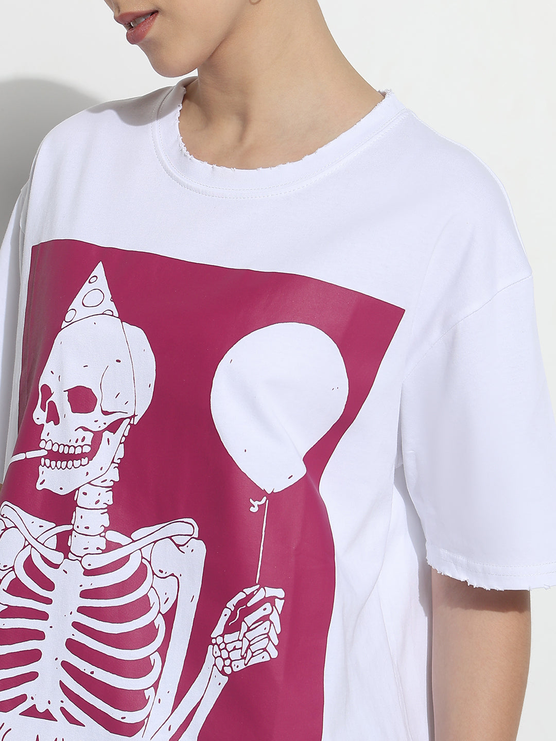 Women's Graphic Print White Relaxed Fit T-Shirt