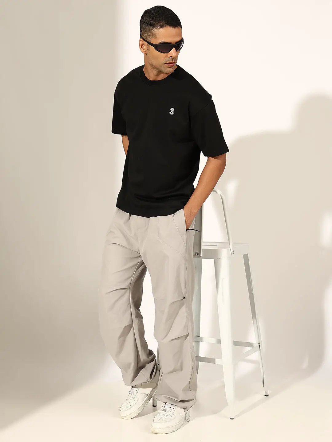 Men's Embroidered Black Relaxed Fit T-Shirt - from SHOWOFFFF