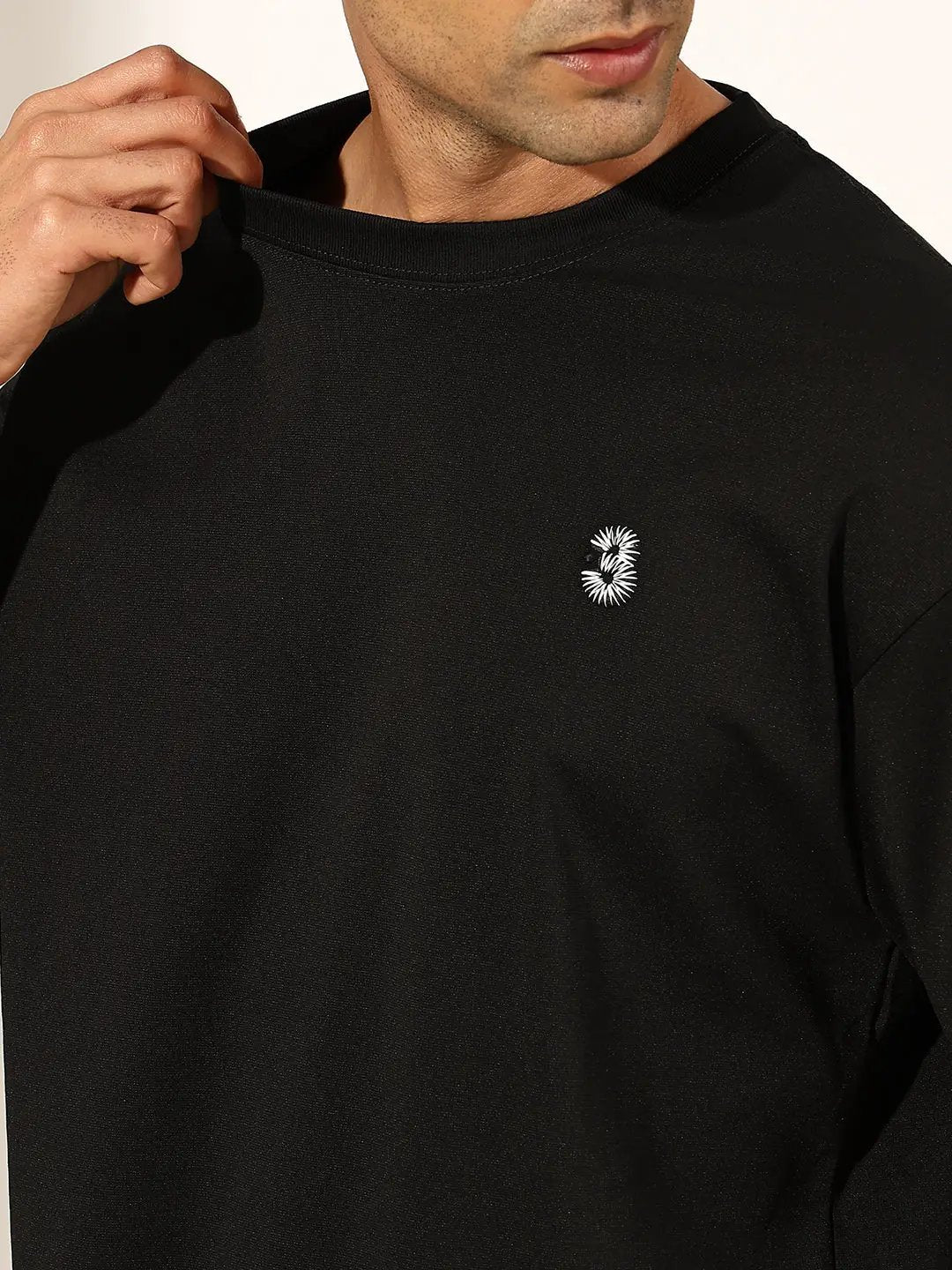 Men's Embroidered Black Relaxed Fit T-Shirt - from SHOWOFFFF