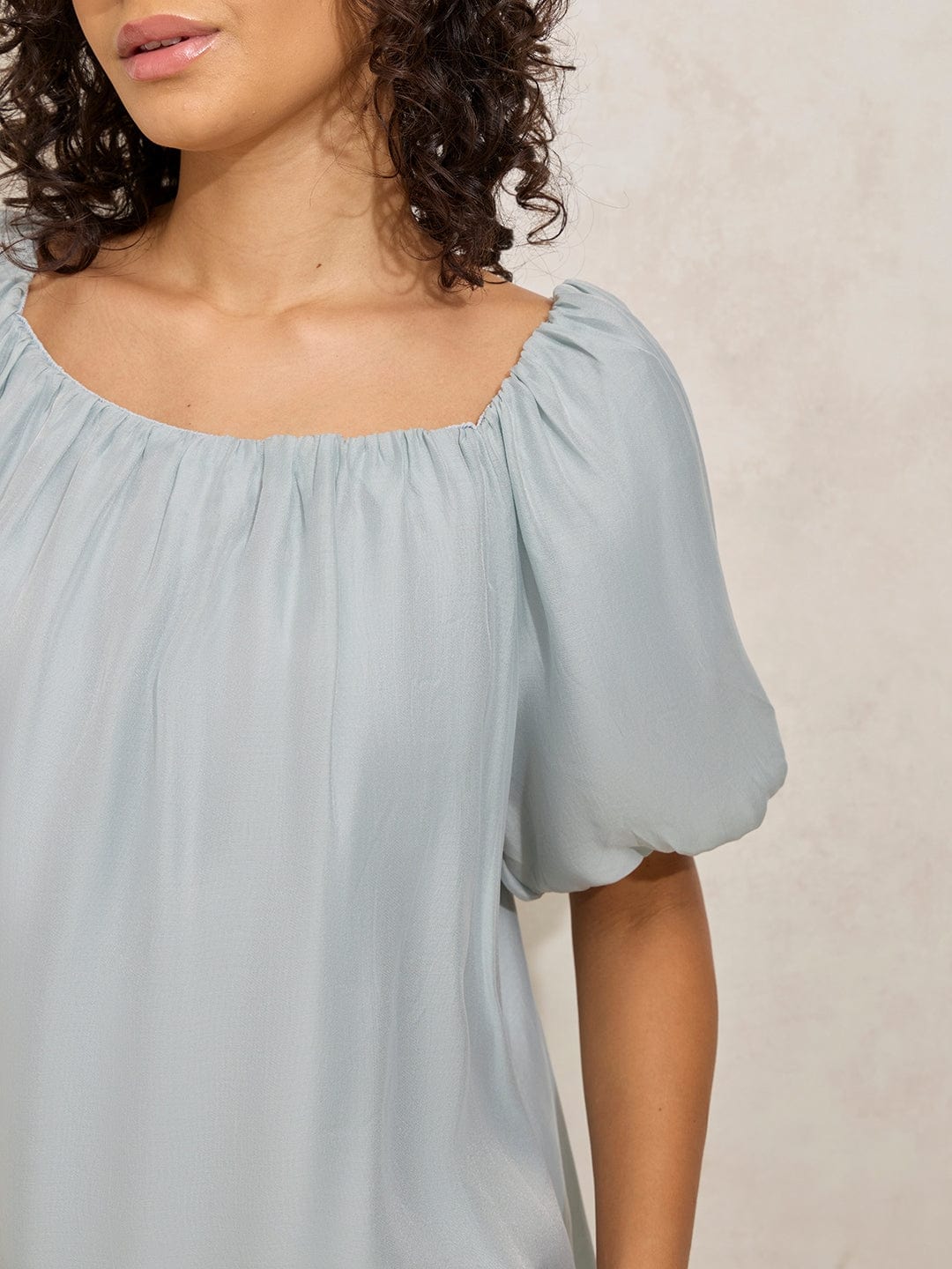 Women's Pleated Grey Balloon Sleeves Round Neck Top