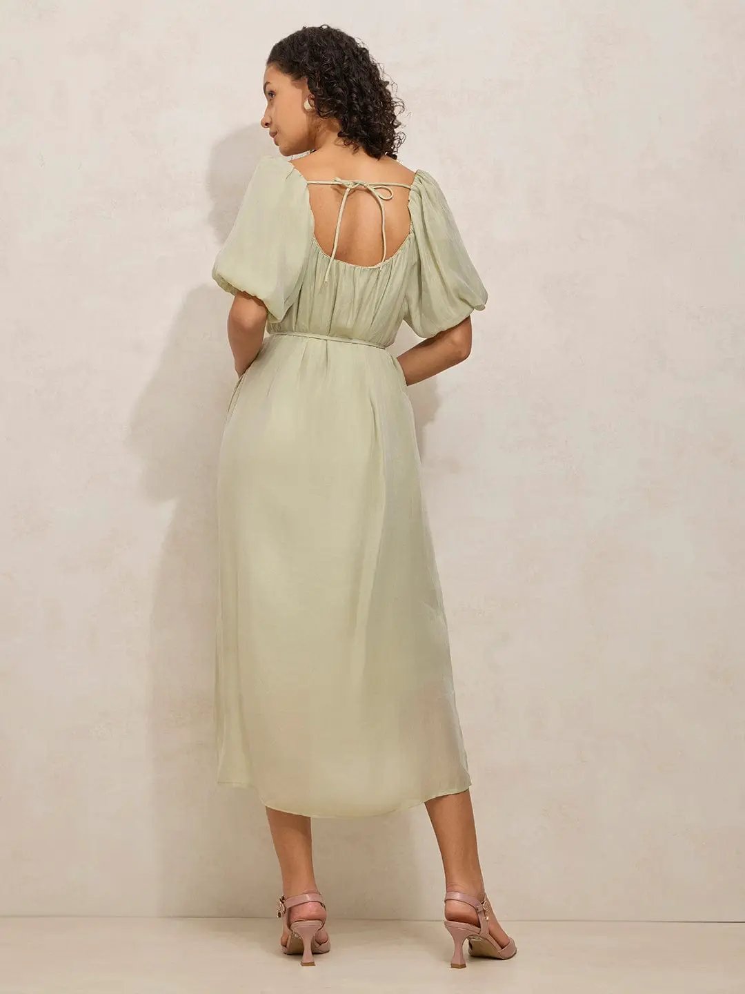 Women's Green Balloon Sleeves Midi Dress with Waist Tie - Uncategorized from SHOWOFFFF