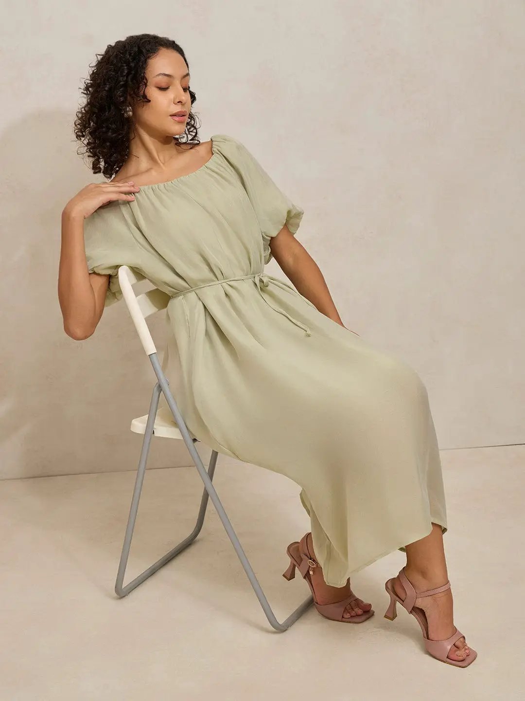 Women's Green Balloon Sleeves Midi Dress with Waist Tie - Uncategorized from SHOWOFFFF