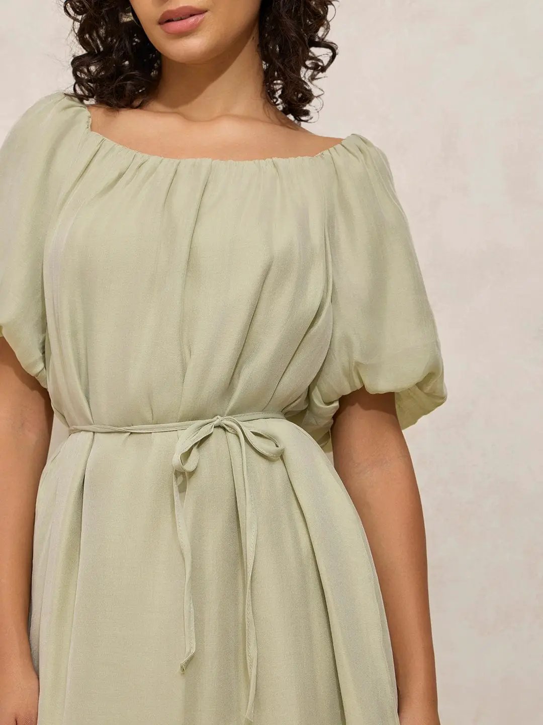 Women's Green Balloon Sleeves Midi Dress with Waist Tie - Uncategorized from SHOWOFFFF