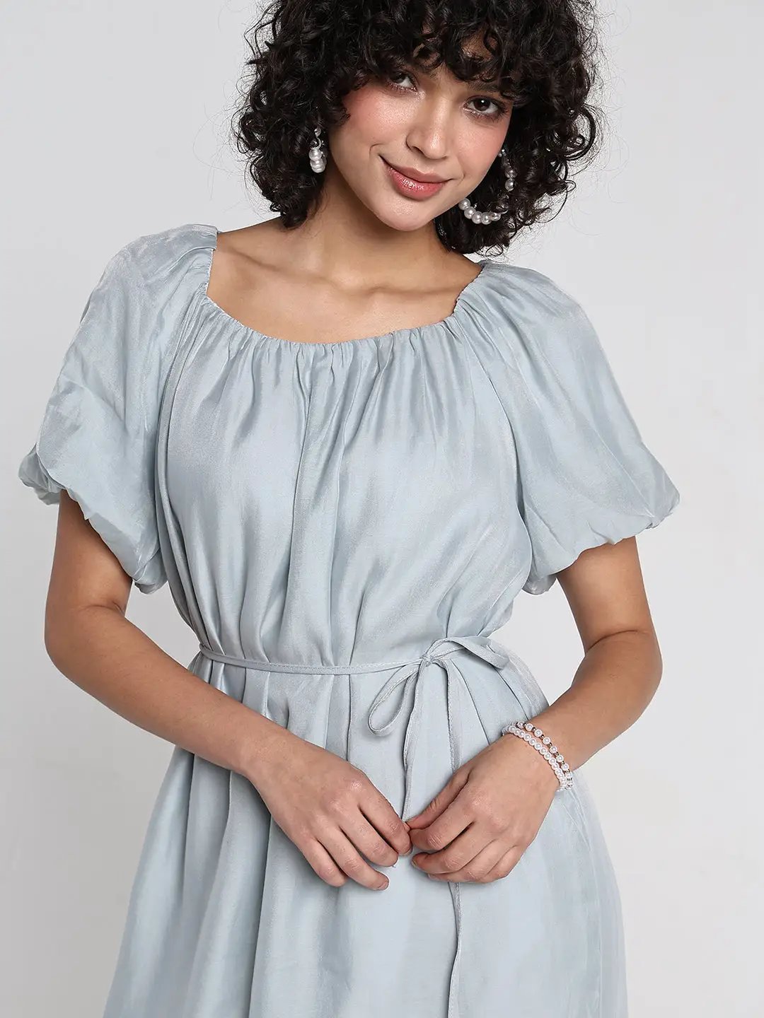 Women's Grey Puff Sleeve Midi Dress with Tie Detail - Uncategorized from SHOWOFFFF