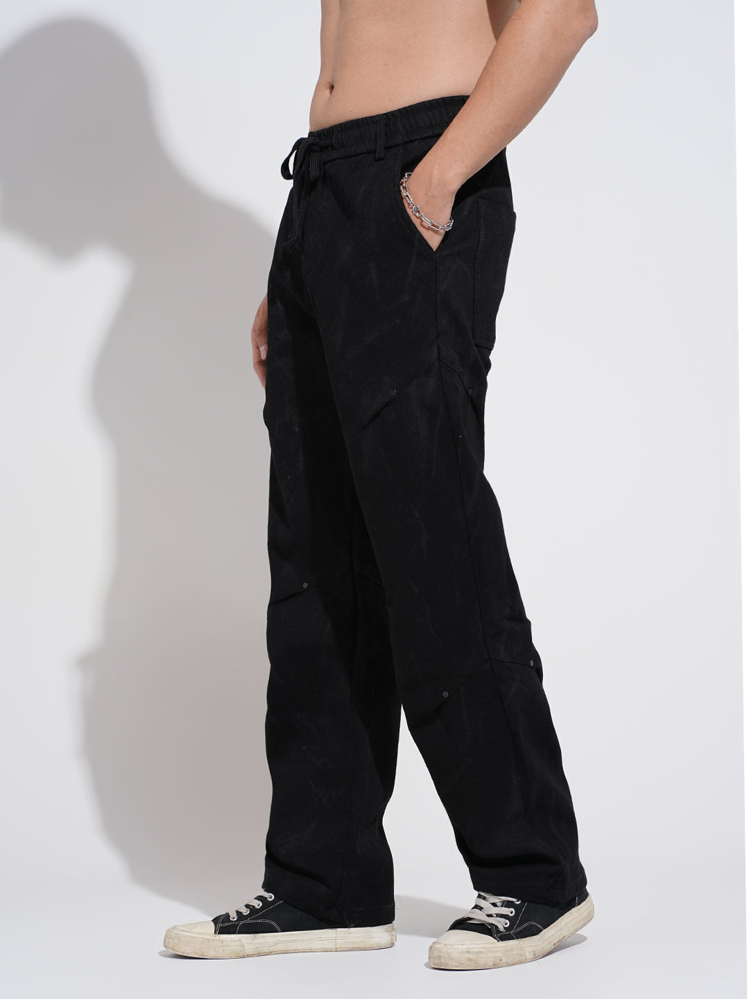 Men's Black Relaxed Fit Elasticated Waist with Drawstring Jeans