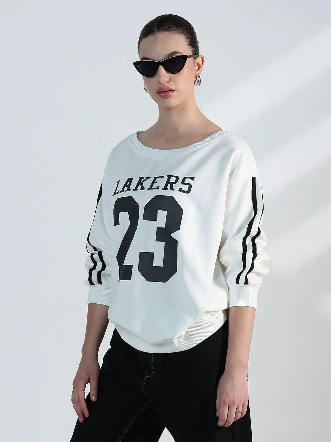 Women's Typography White Oversized Top - Uncategorized from SHOWOFFFF