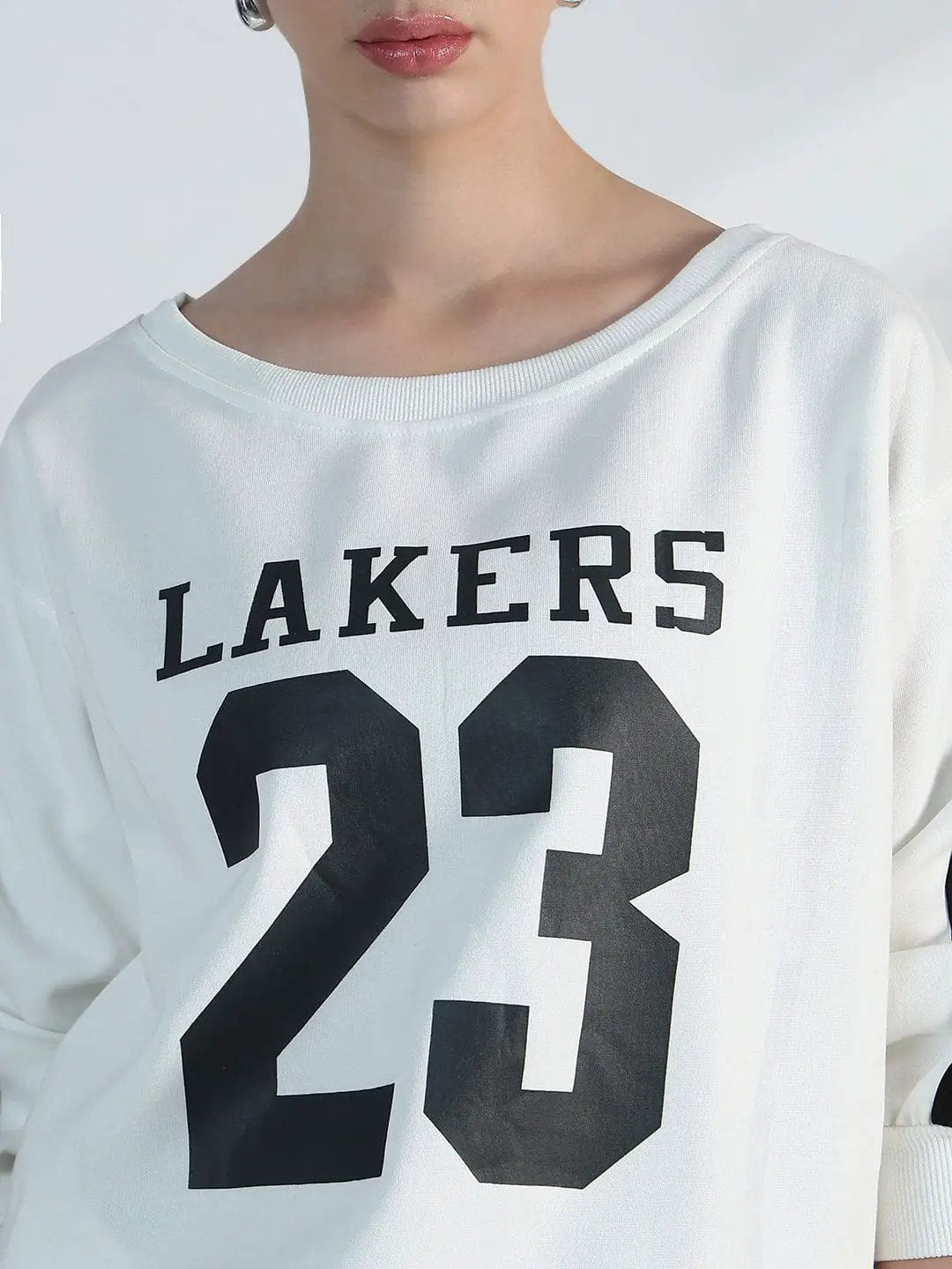 Women's Typography White Oversized Top - Uncategorized from SHOWOFFFF