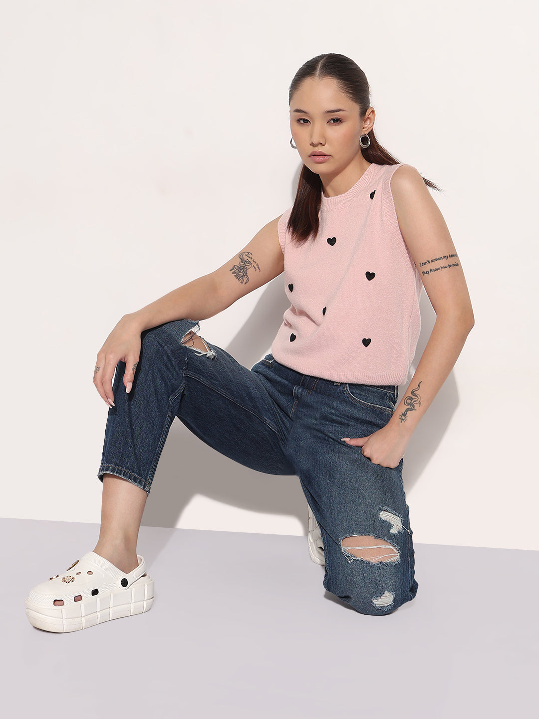 Women's Ribbed Pink Round Neck Sleeveless Knitted Top with Heart Embellishments