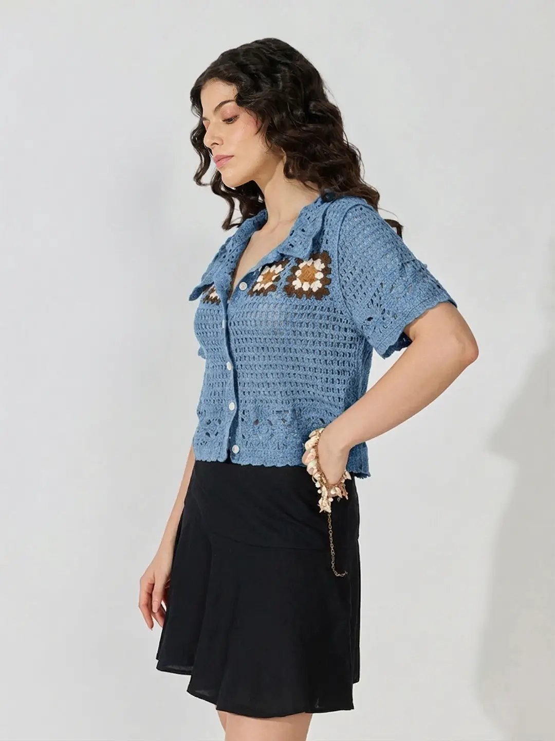 Women's Geometric Blue Collared Button Front Short Sleeve Top - from SHOWOFFFF