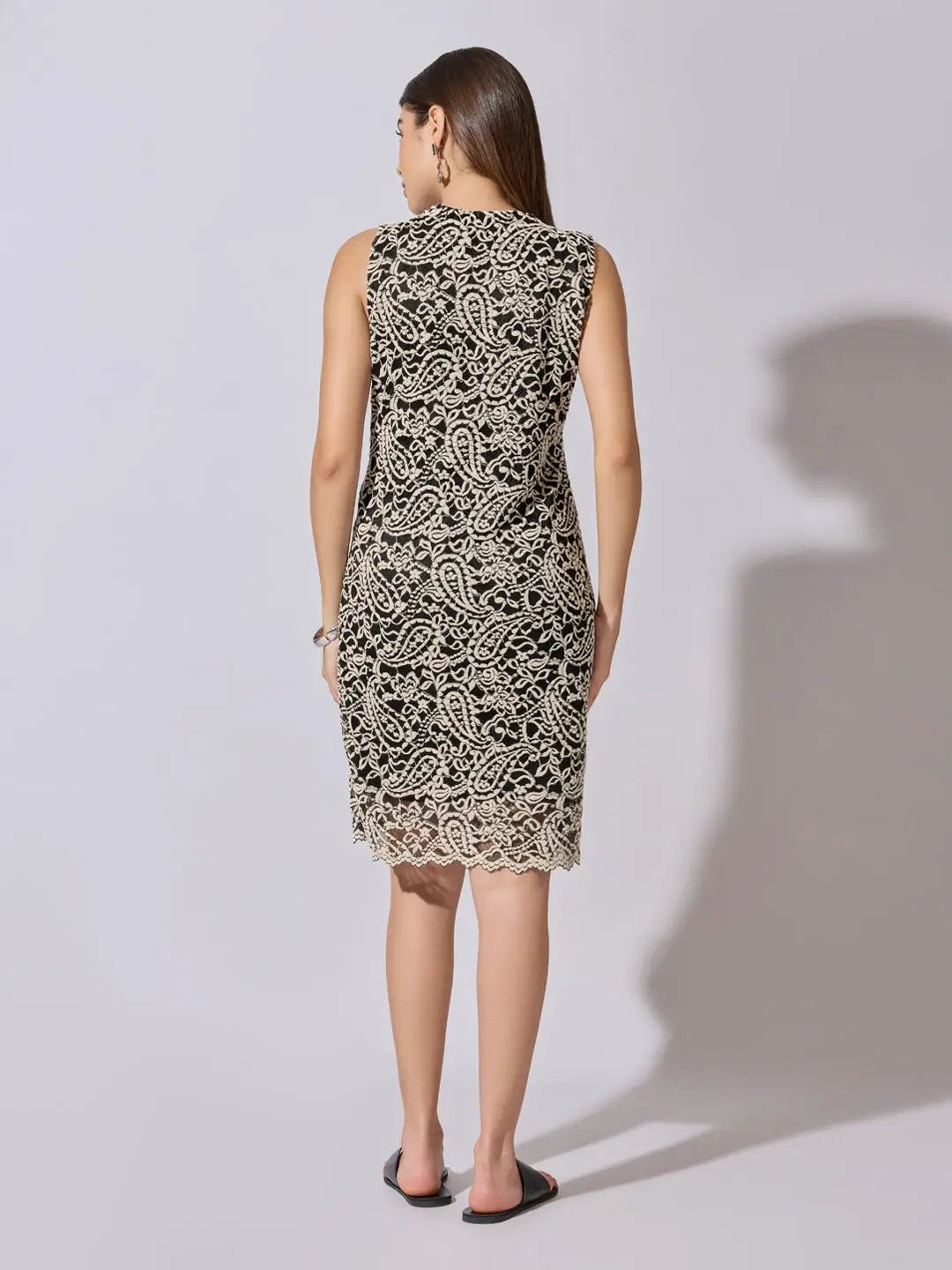 Women's Lace Black Sleeveless Dress with Scalloped Neck