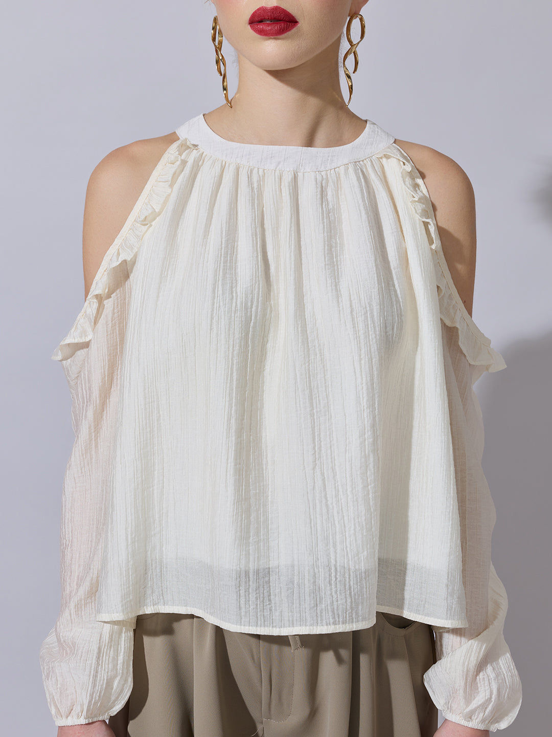 Women's Off-White Cold-Shoulder Ruffle Top