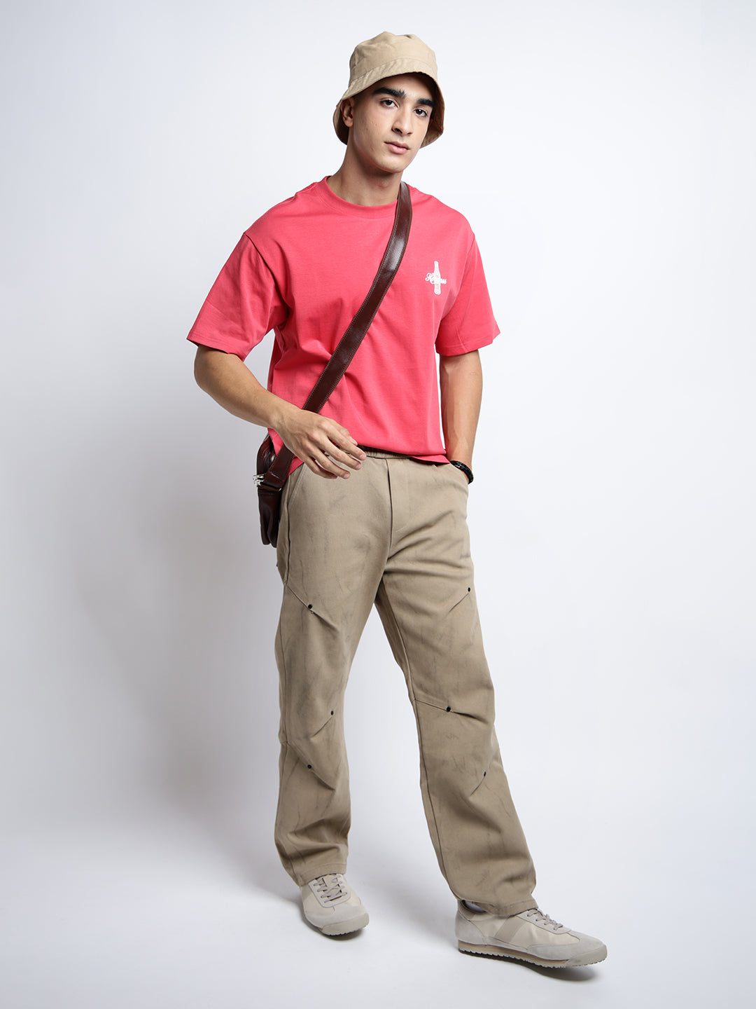 Men's Graphic Print Red Short Sleeves Round Neck Relaxed Fit T-Shirt