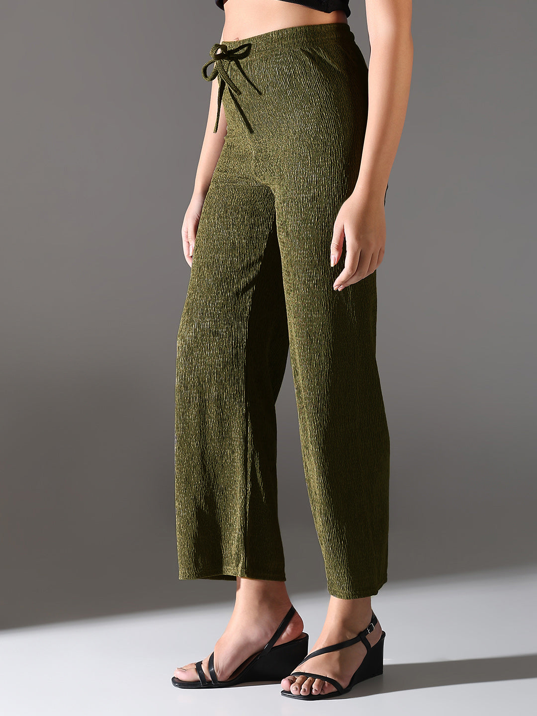 Women Olive Solid Parallel Trousers